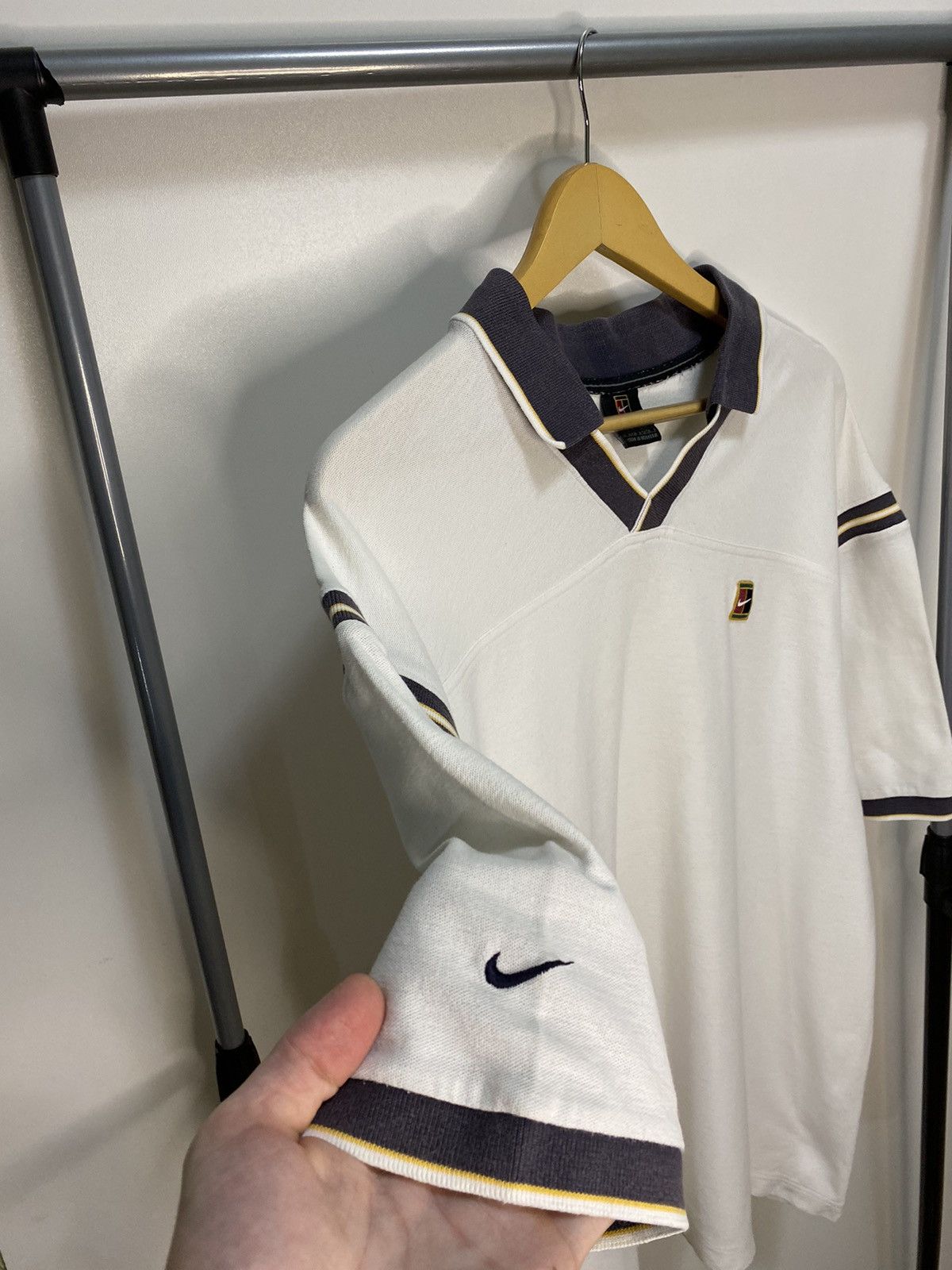 Nike Vintage Nike Court Swoosh Polo Size US L / EU 52-54 / 3 - 6 Thumbnail