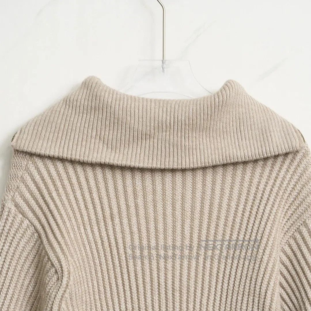 AMI Ami Paris Women's Solid Zip Collar Wool Sweater. Size M / US 6-8 / IT 42-44 - 5 Thumbnail