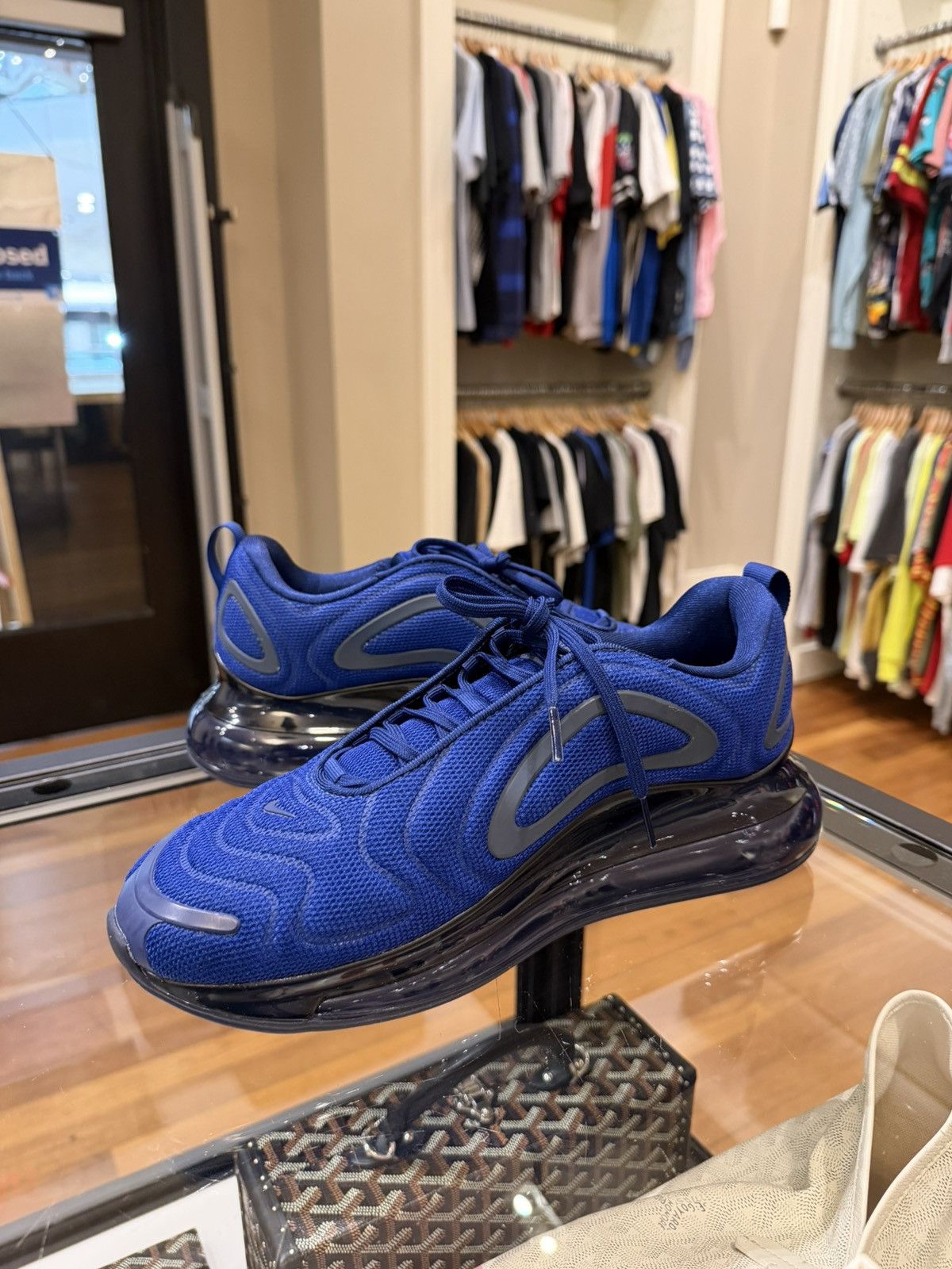 Nike Nike Air Max 720 - Midnight Navy Size US 9.5 / EU 42-43 - 2 Thumbnail