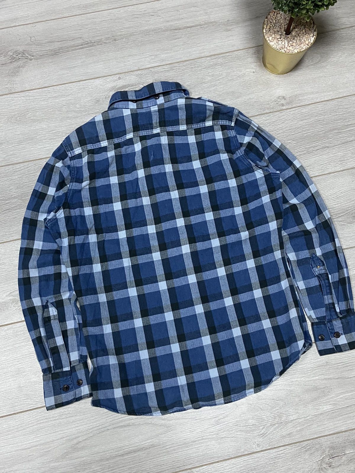 Lee × Vivienne Westwood Vivienne Westwood Lee check shirt buttons Size US L / EU 52-54 / 3 - 7 Thumbnail