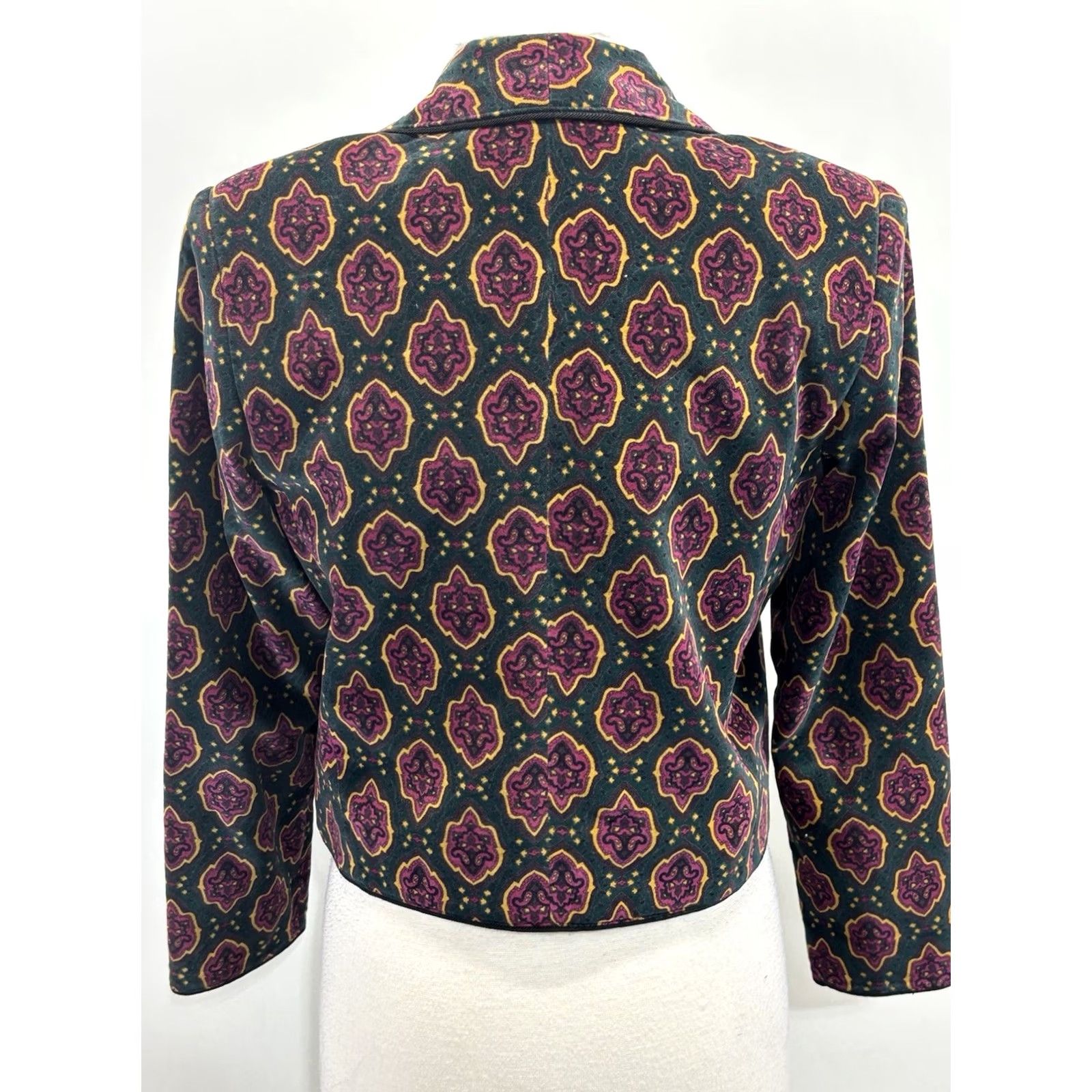 Vintage VINTAGE Bryn Connelly Jacket 12P Vtg Velvet Skirt Suit Set Womens Petite Toggle 90s Size 34" / US 12 / IT 48 - 4 Thumbnail