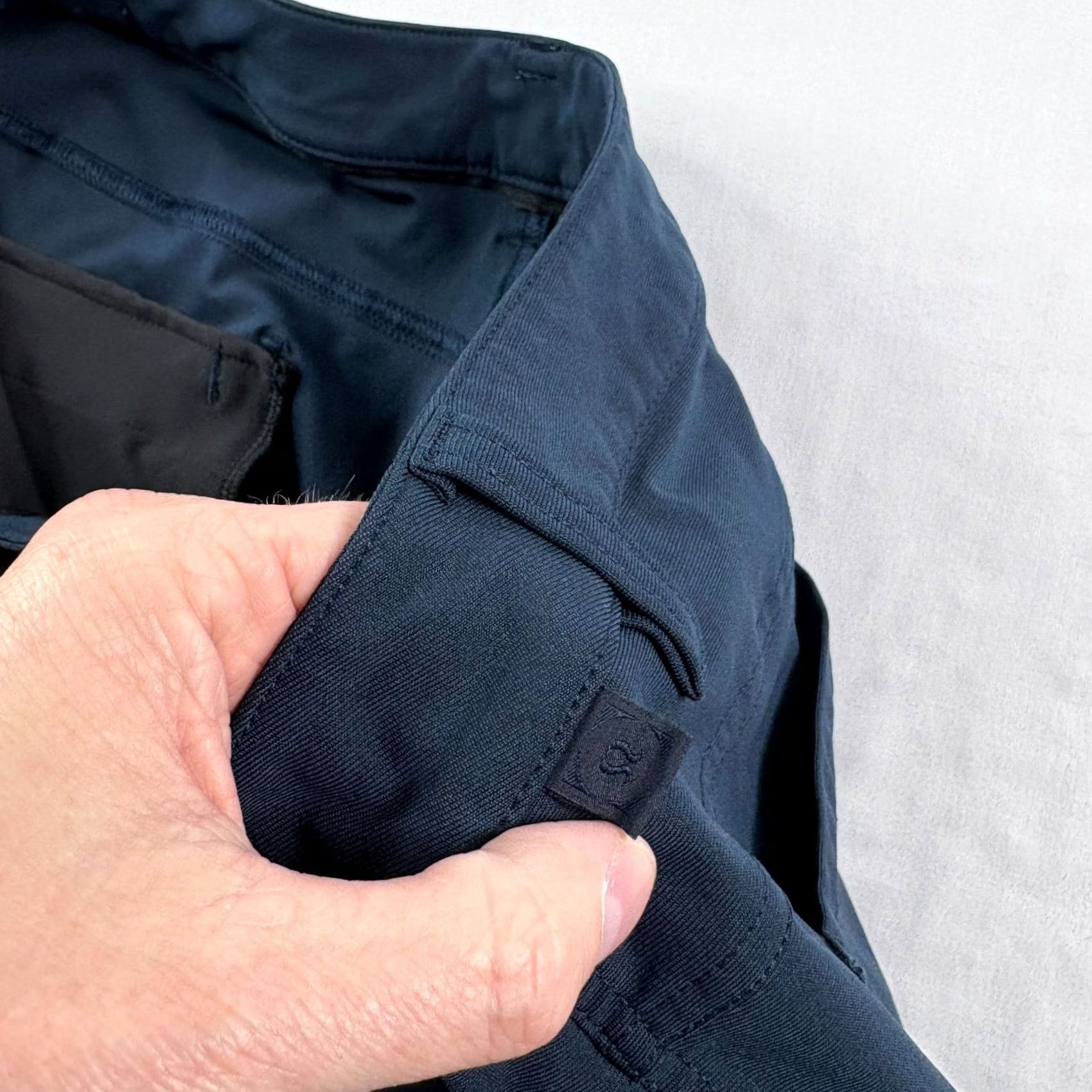 Lululemon Lululemon ABC Pants Mens 33x27 Blue Chino Classic Fit Preppy Stretch Golf Casual Pants Size US 33 - 3 Thumbnail