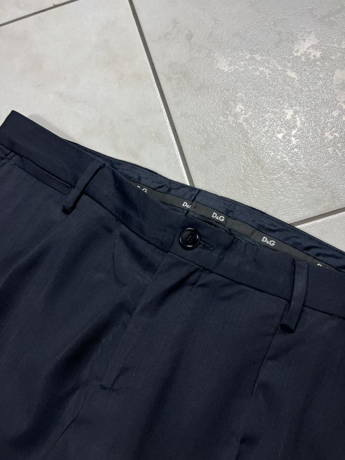 Dolce & Gabbana Dolce&Gabbana classic wool dark navy creased old money pants Size US 32 / EU 48 - 12 Thumbnail