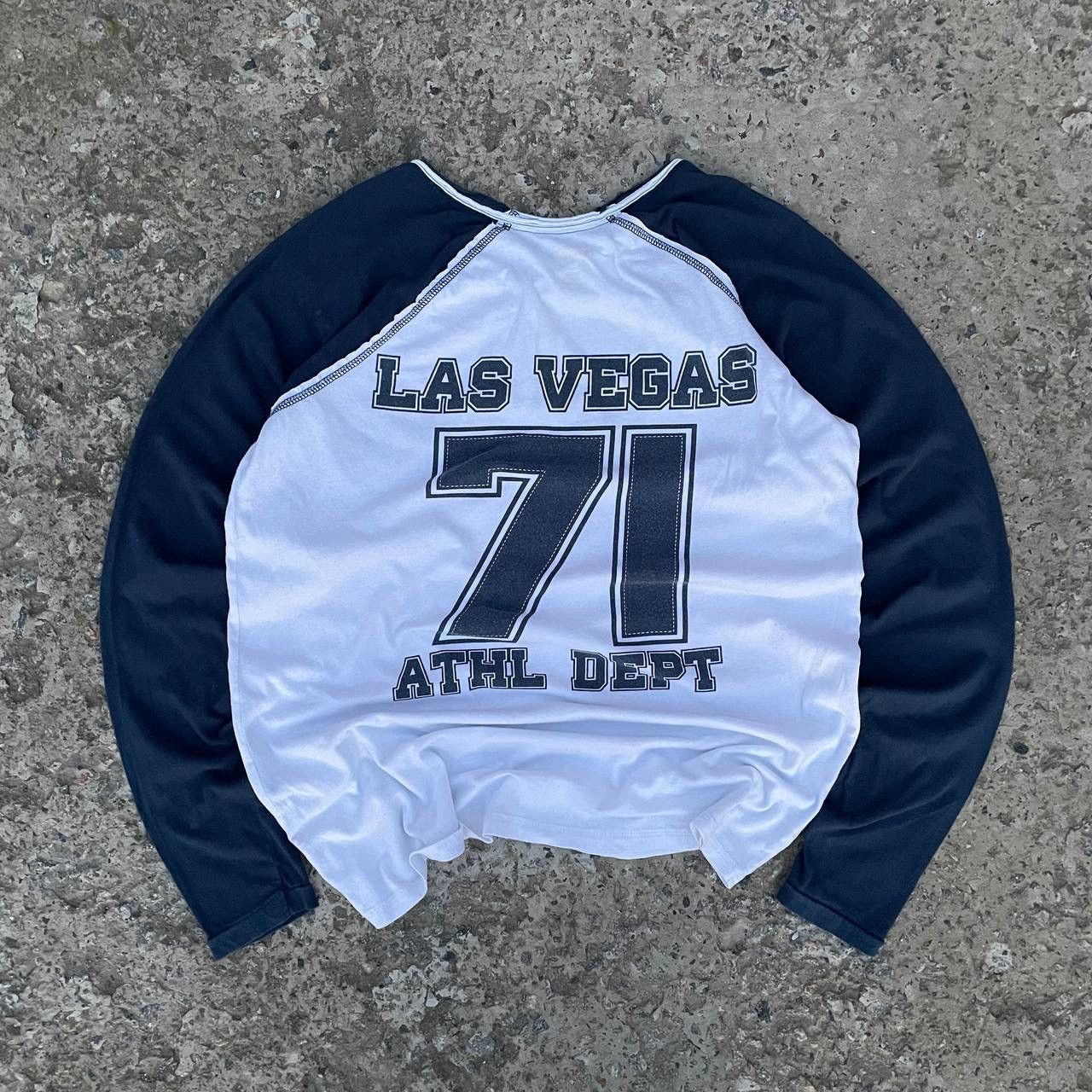 Hard Rock Cafe Vintage Japan Las Vegas Long-sleeve T-shirts Hard Rock Cafe Size US L / EU 52-54 / 3 - 1 Thumbnail