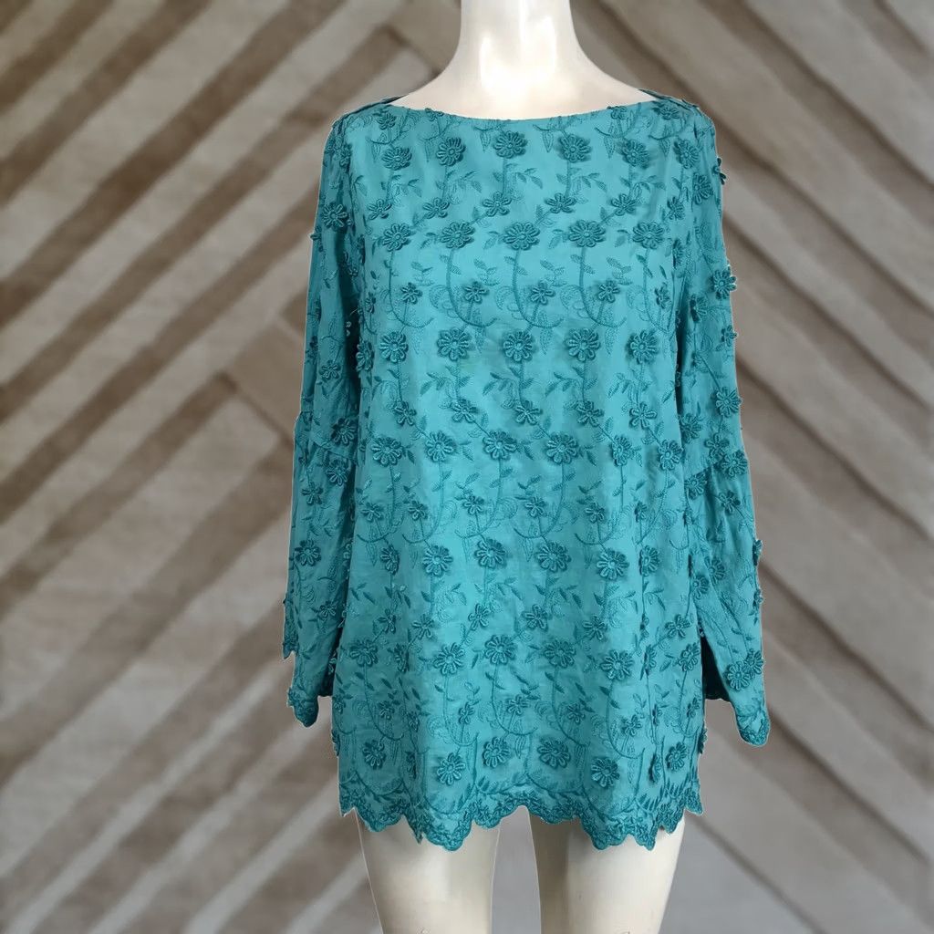 Soft Surroundings Soft Surrounding Turquoise Embroidered Floral Bell Sleeve Tunic Top PL Plus Size Size L / US 10 / IT 46 - 1 Thumbnail