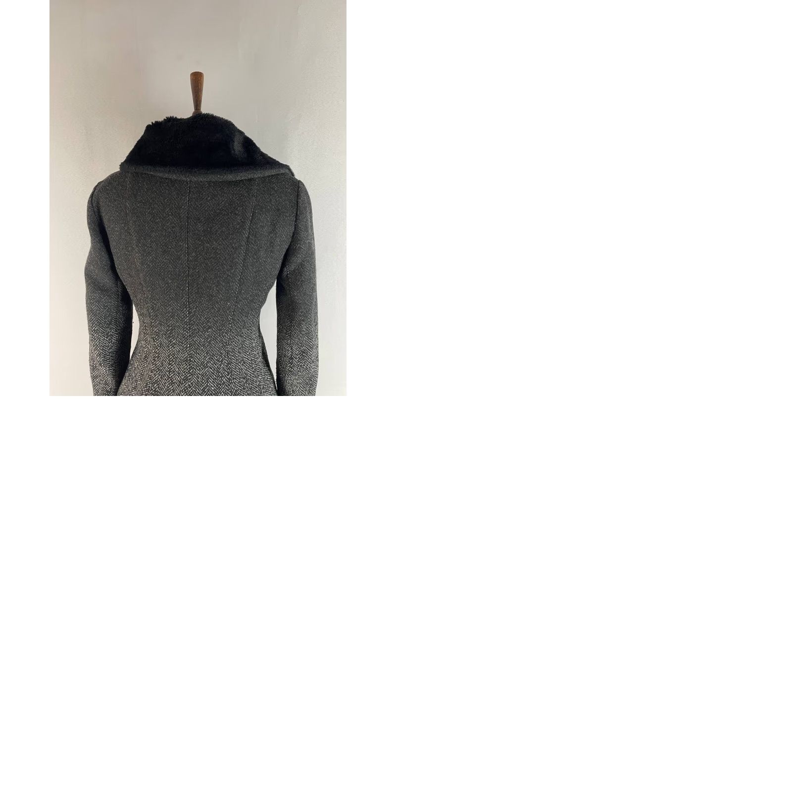 Armani Exchange Armani Exchage Womens Jacket Wool Zip Faux Fur Collar Black Size M Coat Mid-Length White? Size M / US 6-8 / IT 42-44 - 10 Thumbnail
