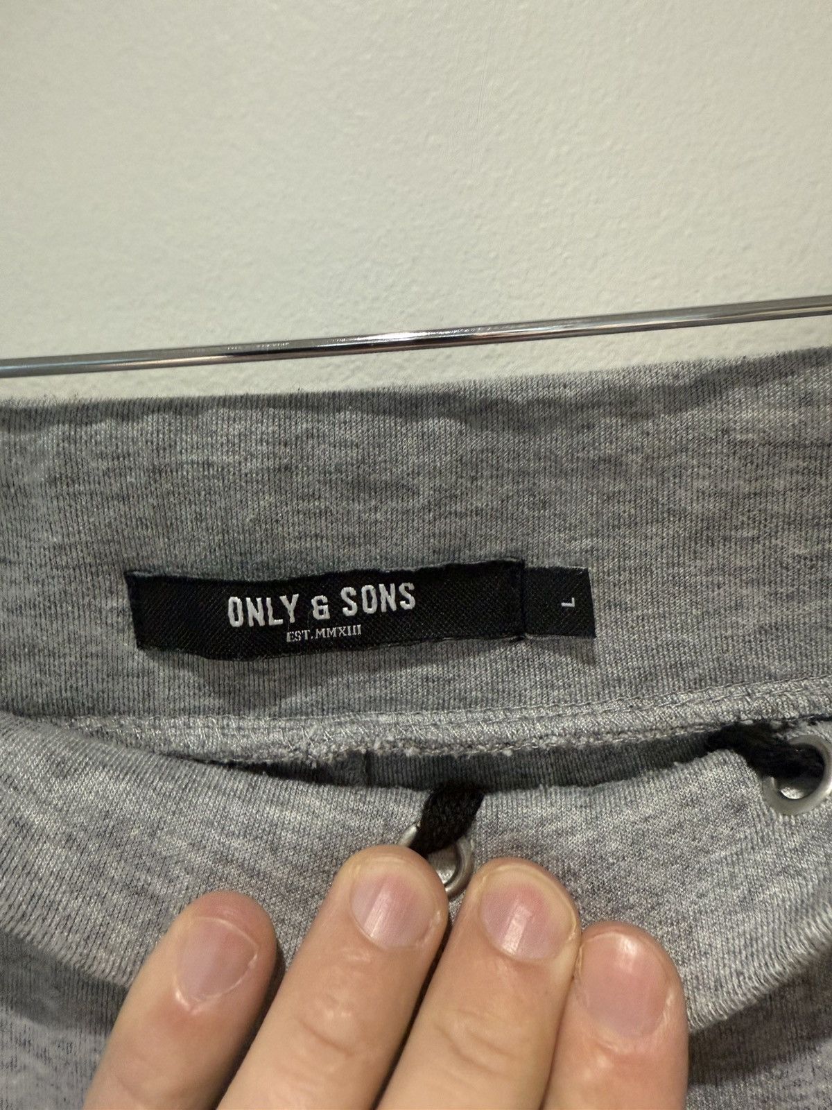 ONLY & SONS Only and sons joggers Size US 31 - 2 Thumbnail
