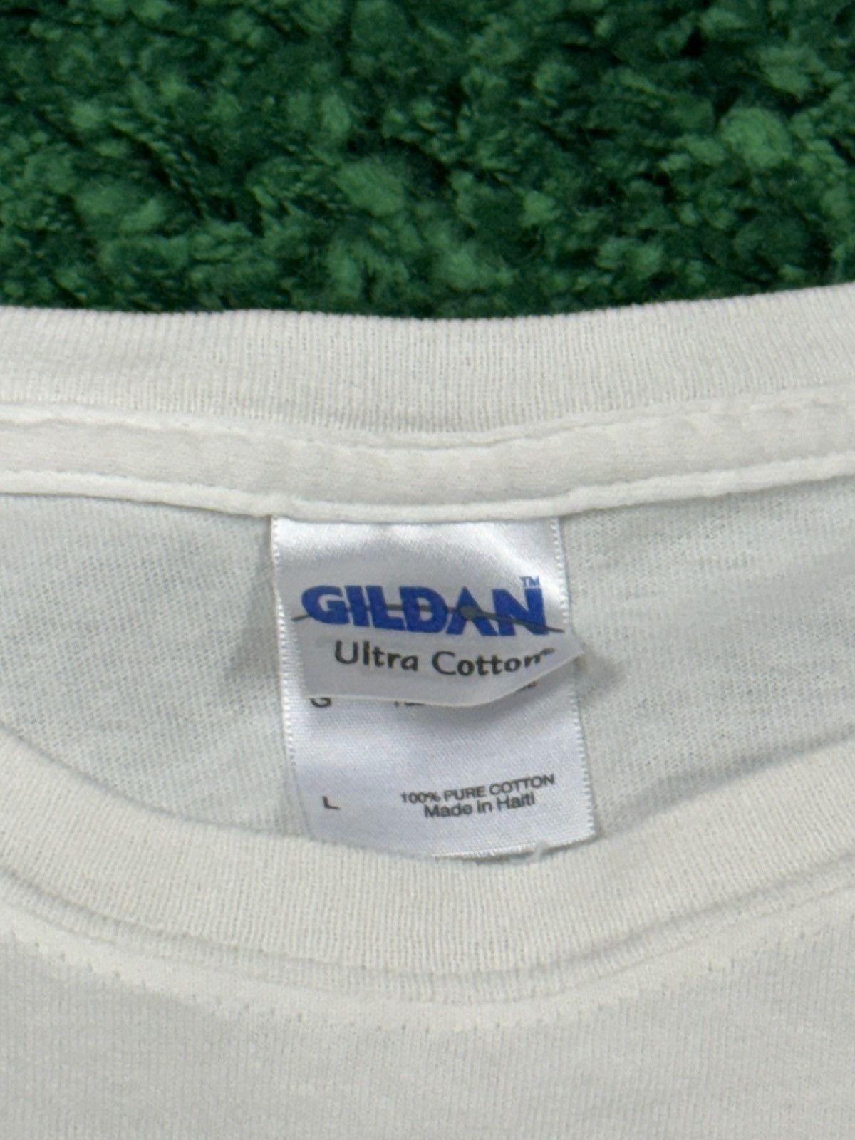 Vintage Vintage Water for The People Hands Gildan Tee Large Design Size US L / EU 52-54 / 3 - 4 Thumbnail