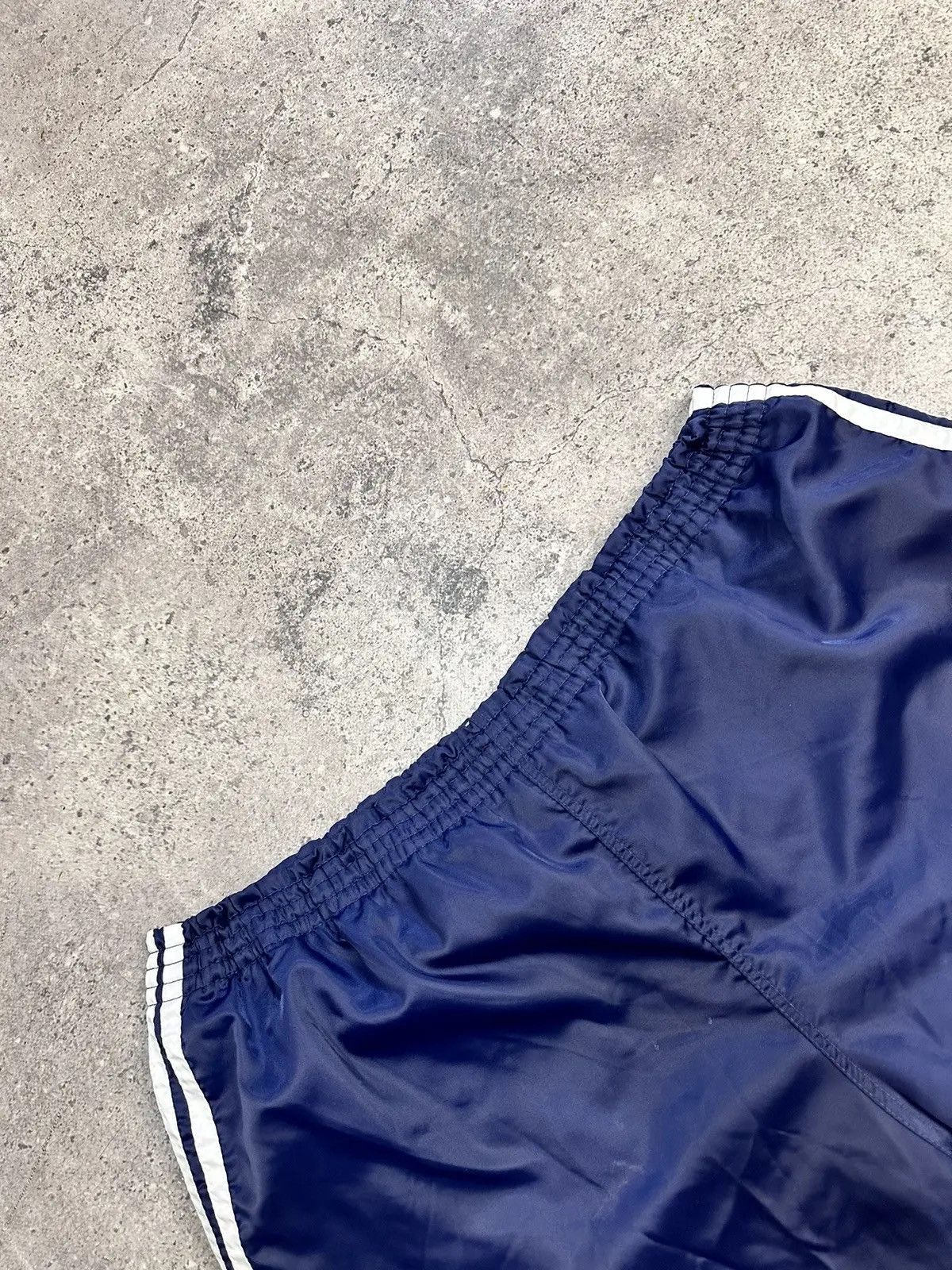 Adidas × Vintage Retro 70s Made In West Germany Adidas Red Nylon Shorts Size US 34 / EU 50 - 5 Thumbnail