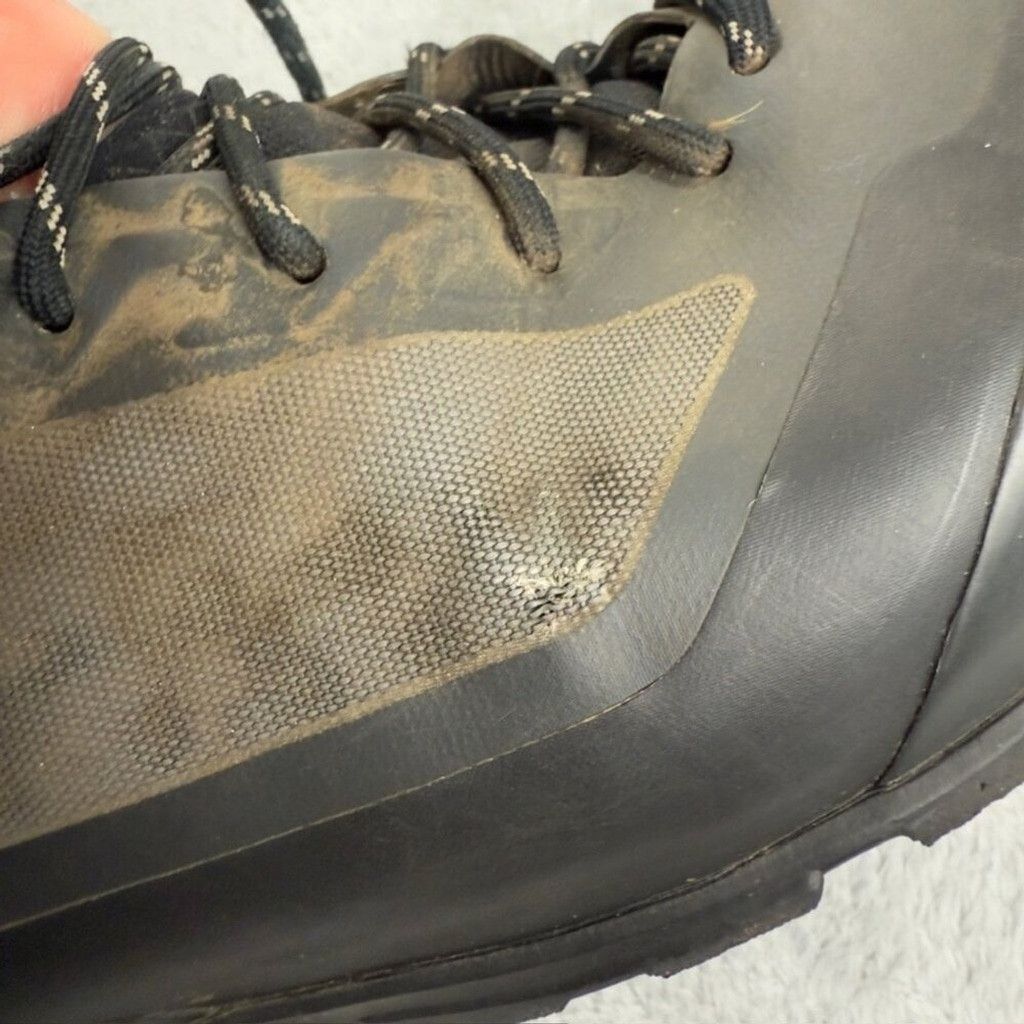 Arc'teryx Arc'teryx Men's Size 8 US/7.5 UK/41 EU Black Hiking Boots Size US 8 / EU 41 - 16 Thumbnail