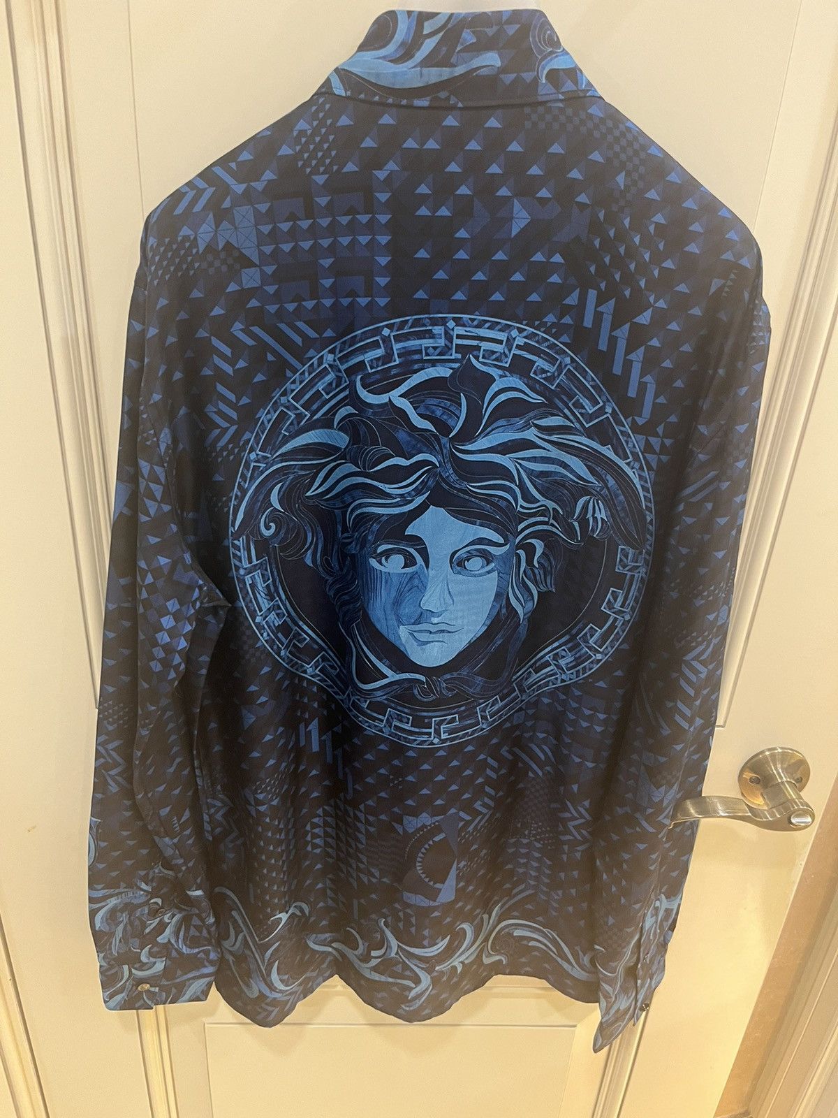 Versace hand drawn Barocco print silk shirt collar size40 Size US M / EU 48-50 / 2 - 22 Thumbnail