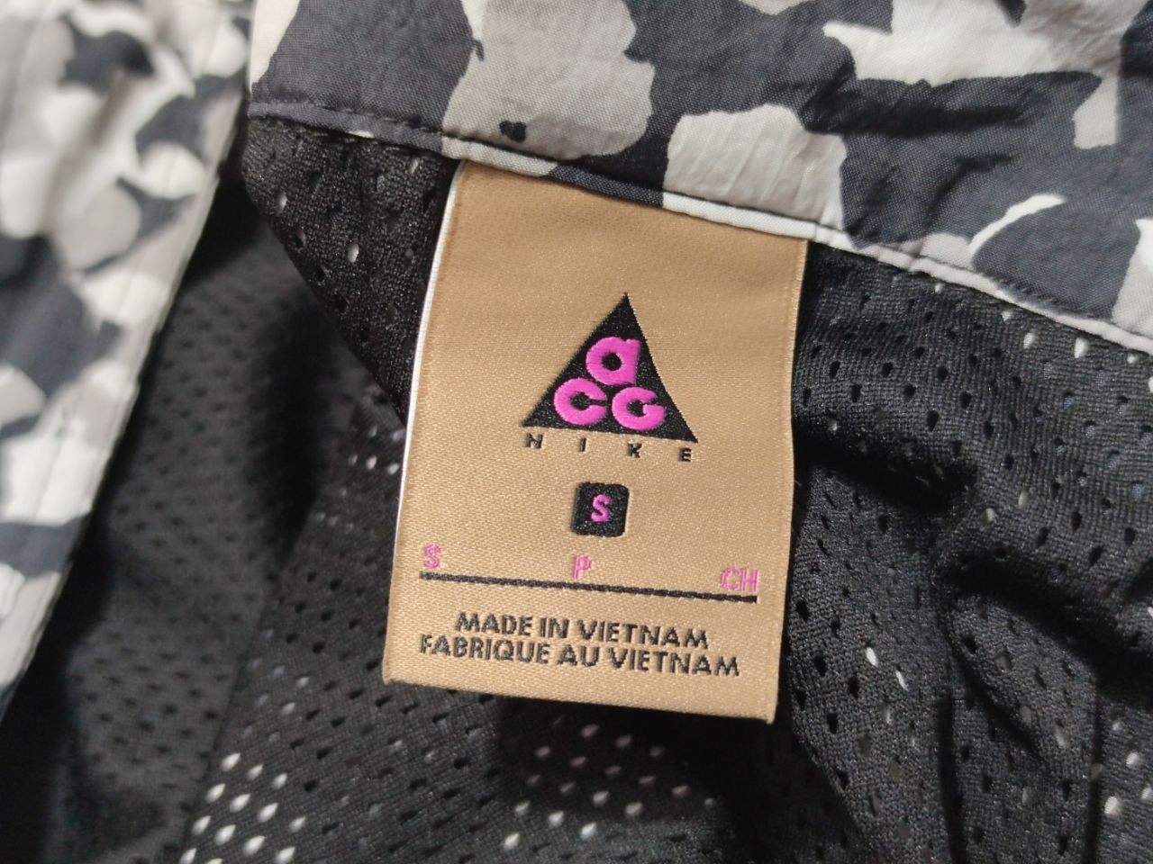 Nike ACG Nike NRG ACG Woven Overall Camo Print Black White Grey Mens Size US 30 / EU 46 - 17 Thumbnail
