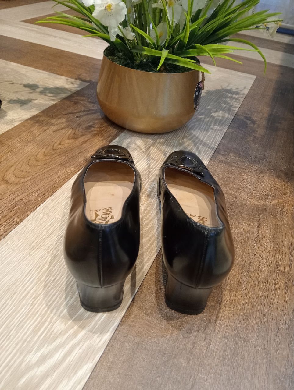 Salvatore Ferragamo LUXURY SALVATORE FERRAGAMO LEATHER HEELS BLACK Size US 8.5 / IT 38.5 - 4 Thumbnail