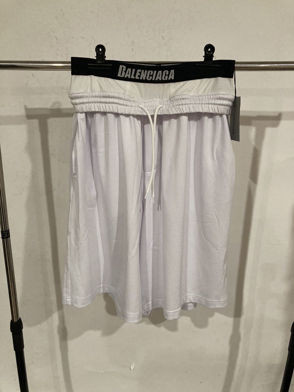 Vetements Balenciaga oversized basketball short trunks Size US 29 - 2 Thumbnail