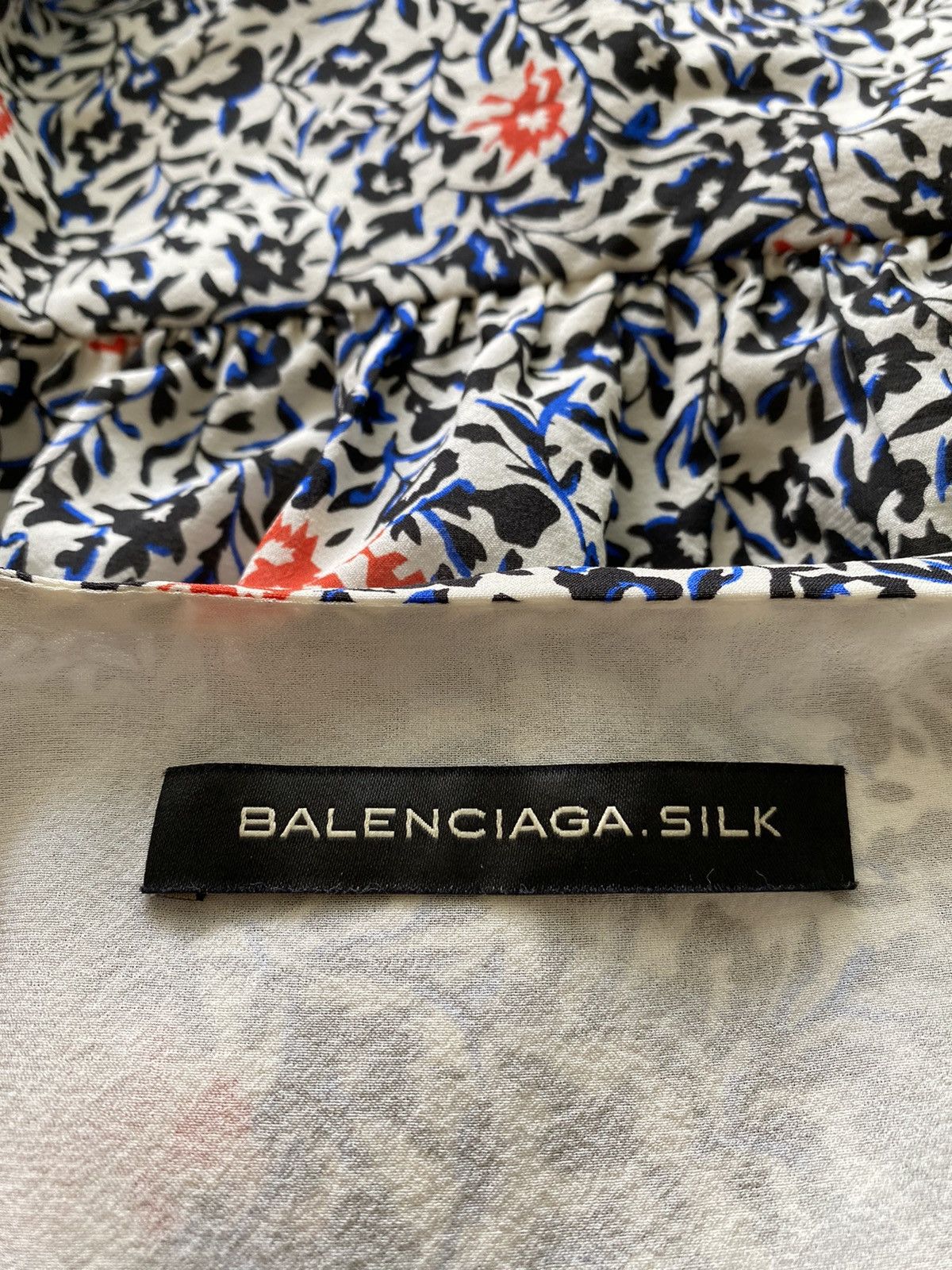 Balenciaga Balenciaga Silk 2012 floral silk blouses vest Size S / US 4 / IT 40 - 7 Thumbnail