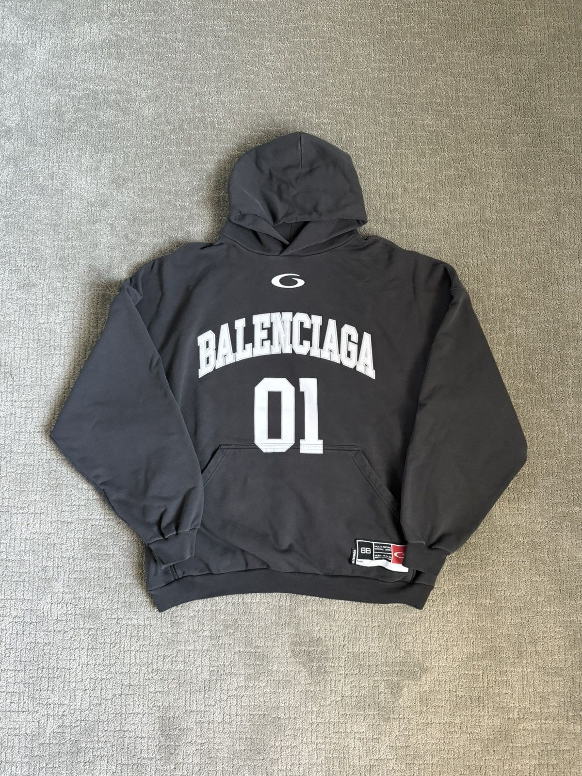 Balenciaga BASKETBALL 01 PULLOVER OVERSIZED HOODIE Size US S / EU 44-46 / 1 - 1 Thumbnail
