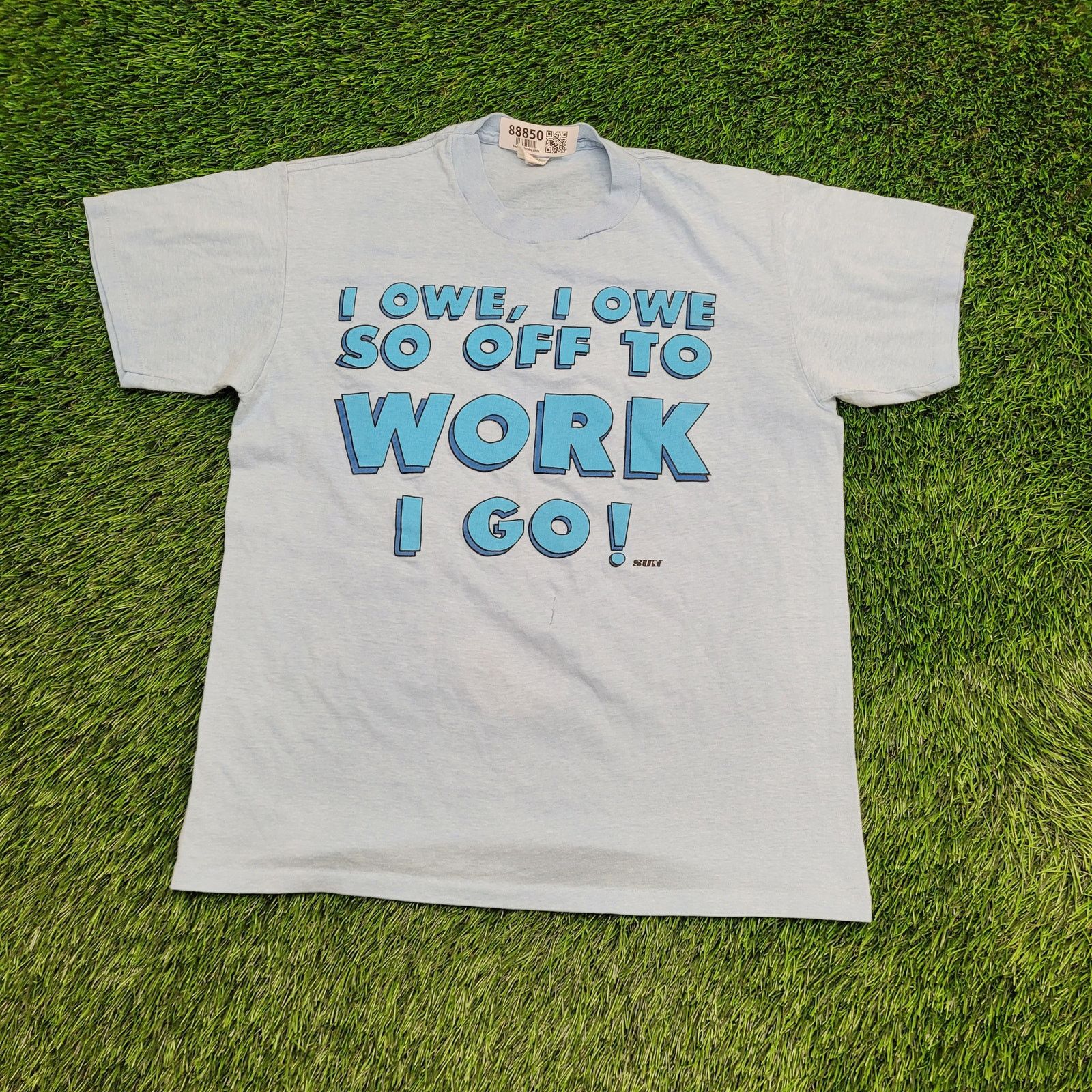 Vintage VTG "I Owe I Owe" Snow-White Parody Funny Work T-Shirt M USA Size US M / EU 48-50 / 2 - 1 Thumbnail