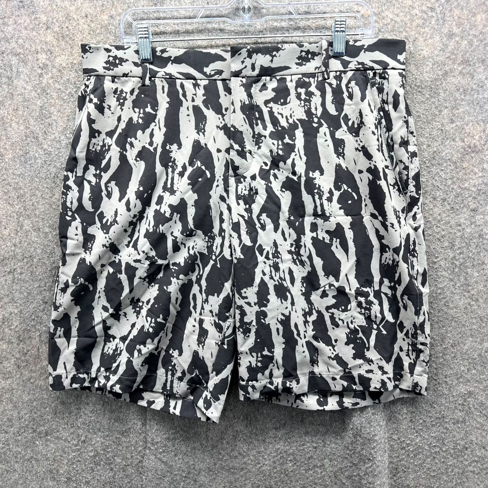 Nike Nike Shorts Mens 34 Gray Black Dri-FIT Hybrid Camouflage Golf Athletic Shirt? Size US 34 / EU 50 - 2 Thumbnail