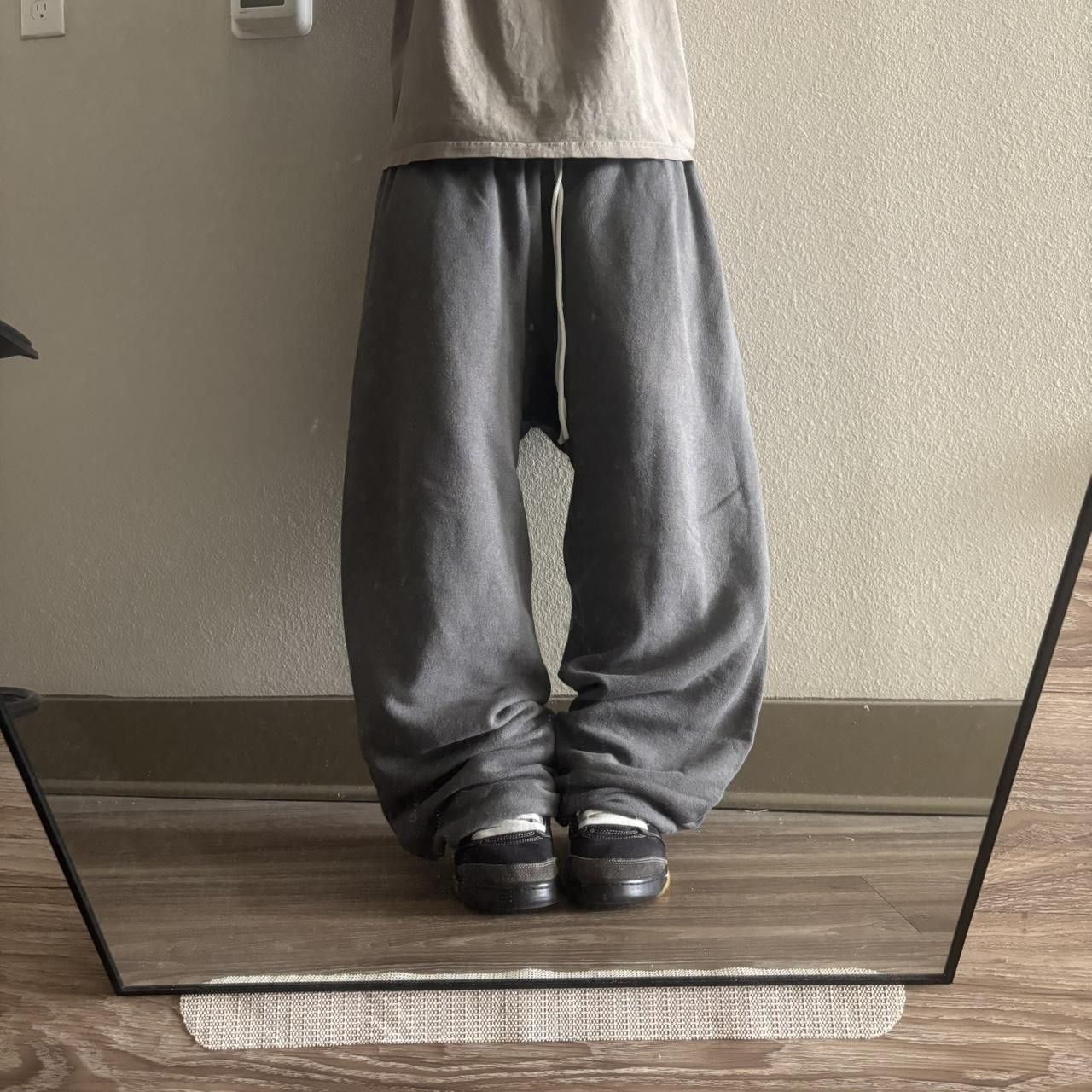 Vintage Crazy Vintage Y2K/2000s Baggy Grey Streetwear Skater Style Sweatpants! Fits XL Size US 38 / EU 54 - 1 Thumbnail