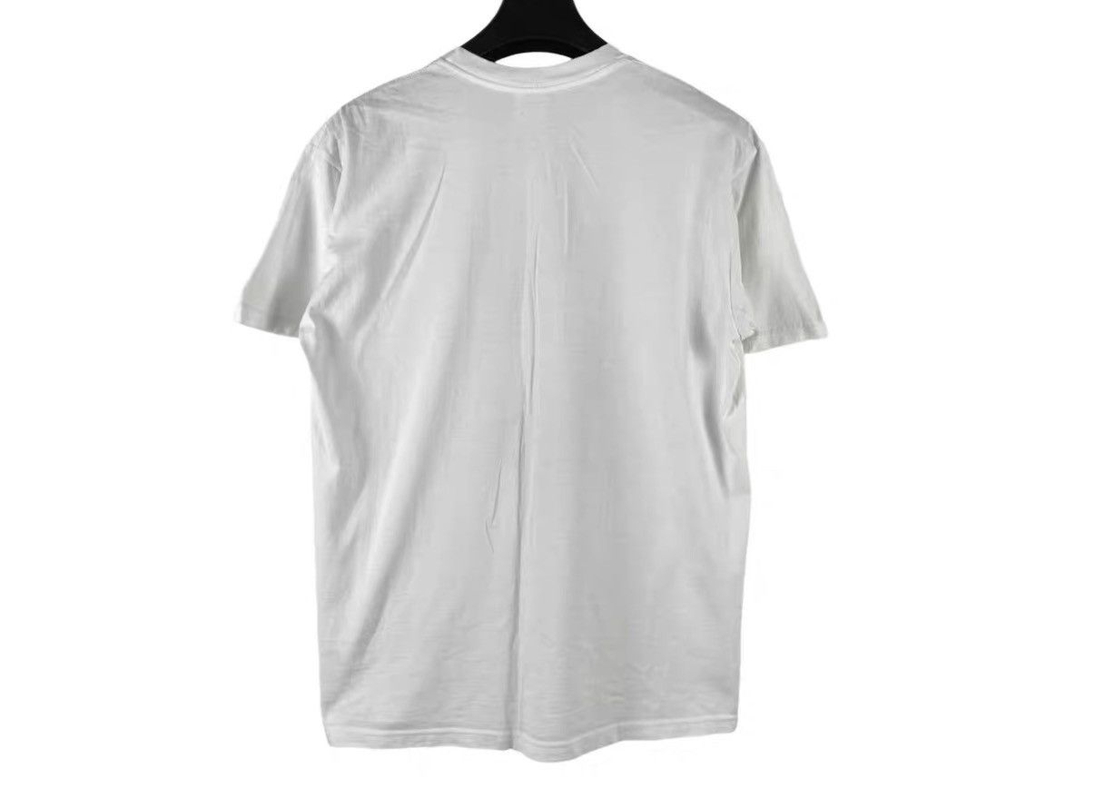 Supreme Supreme 23SS Kiss Tee Graphic Short Sleeve J31 Size US M / EU 48-50 / 2 - 2 Thumbnail
