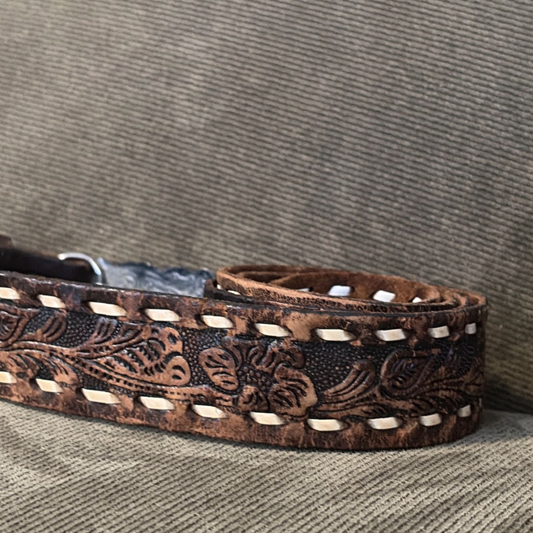 Vintage VINTAGE Western Belt Horse Theme Hand Tooled Buckstitch Leather Belt Men 40 Brown Leather Horses Mens Belt Size 40 - 4 Thumbnail