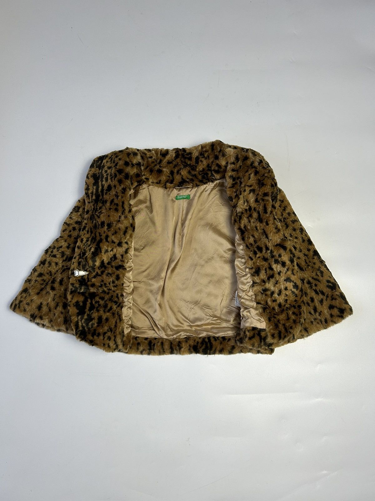 United Colors Of Benetton UNITED COLORS OF BENETTON FAUX FUR CROP TOP COAT Size S / US 4 / IT 40 - 2 Thumbnail