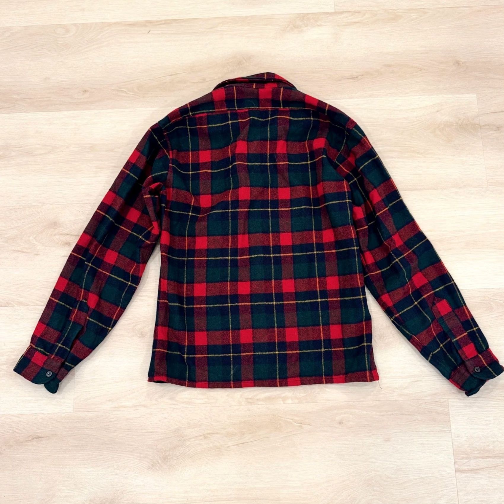 Pendleton VINTAGE Pendleton Shirt Jacket Plaid Wool Flannel Button Up S USA Red Mens Wool Shirt Jacket Size US S / EU 44-46 / 1 - 5 Thumbnail