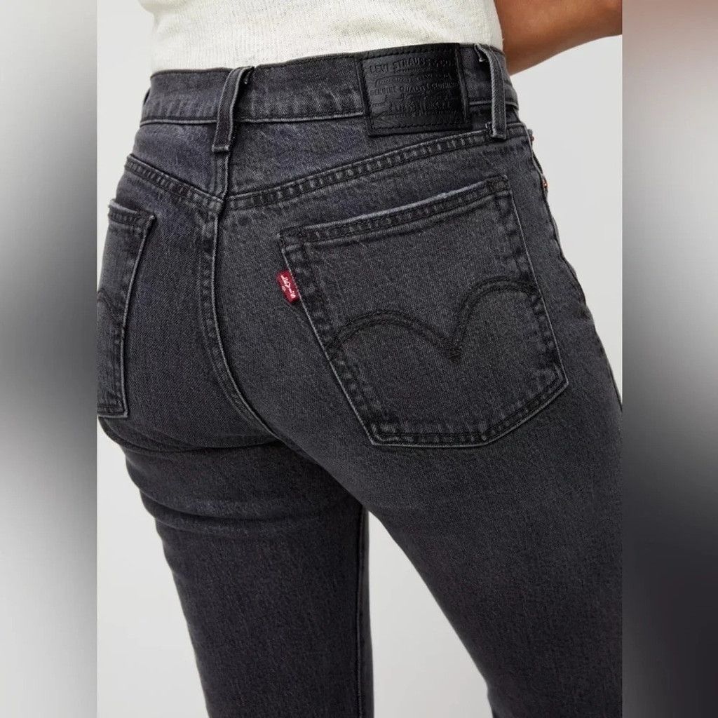 Levi's Levi's Premium Black Wedgie Ripped Denim Jeans 🖤👖 Size 42" / US 20 - 1 Thumbnail