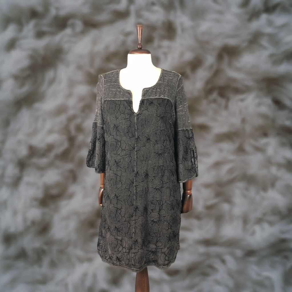 Vintage Elisa Cavaletti Dress Gray Floral Embroidered Knit A-Line Knee Length V-Neck 3/4 Sleeve Size ONE SIZE - 1 Thumbnail