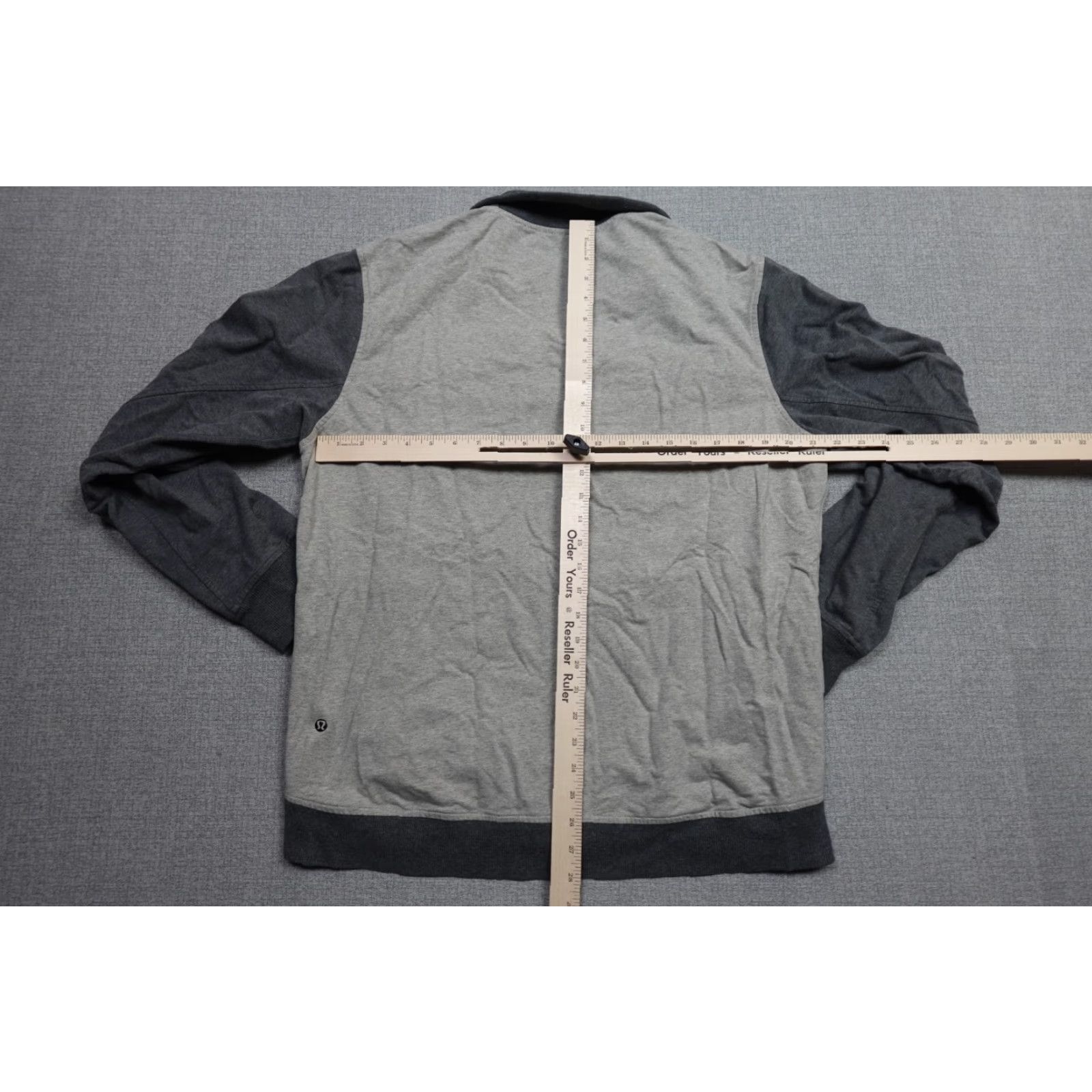 Lululemon Lululemon Sweatshirt Mens Large Gray Full Zip Performance Stretch Yoga Comfort Shirt Size US L / EU 52-54 / 3 - 5 Thumbnail