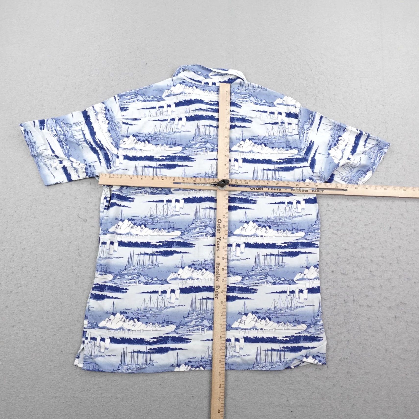 Uniqlo Uniqlo Shirt Mens Medium Blue White Nautical Sailboat Sailing Camp Button Up Size US M / EU 48-50 / 2 - 6 Thumbnail