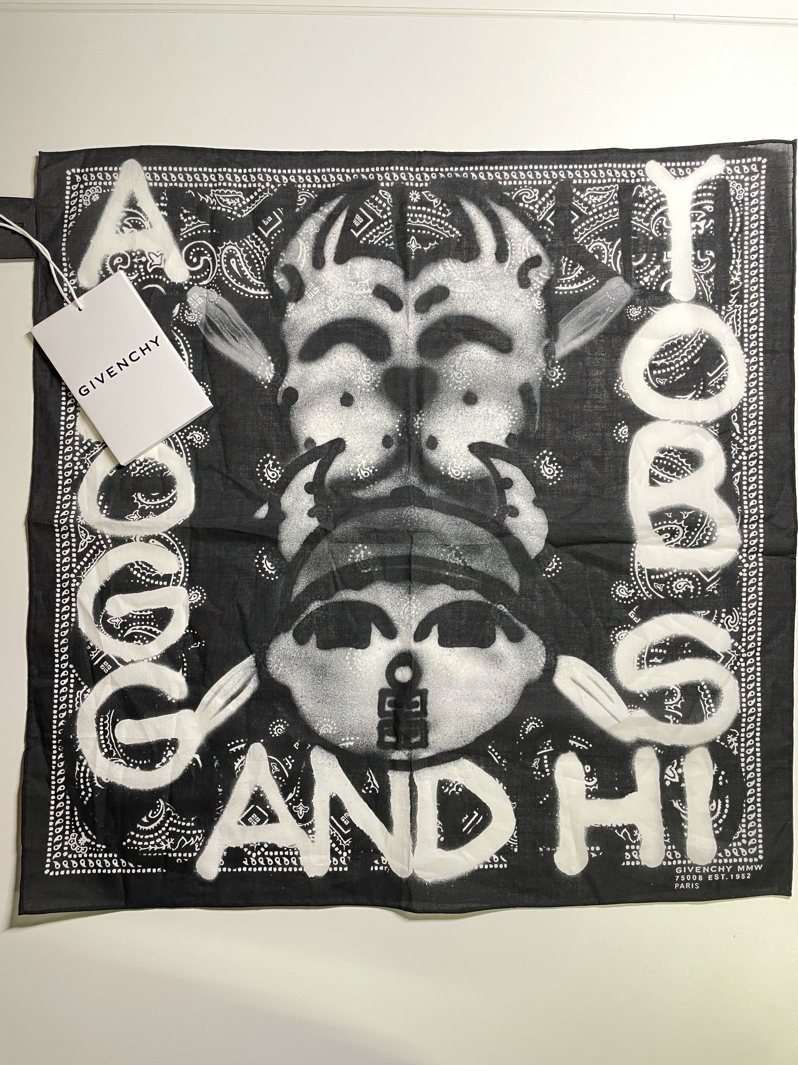 image of Givenchy X Chito Bandana Ss22 (1253) in Black, Men's