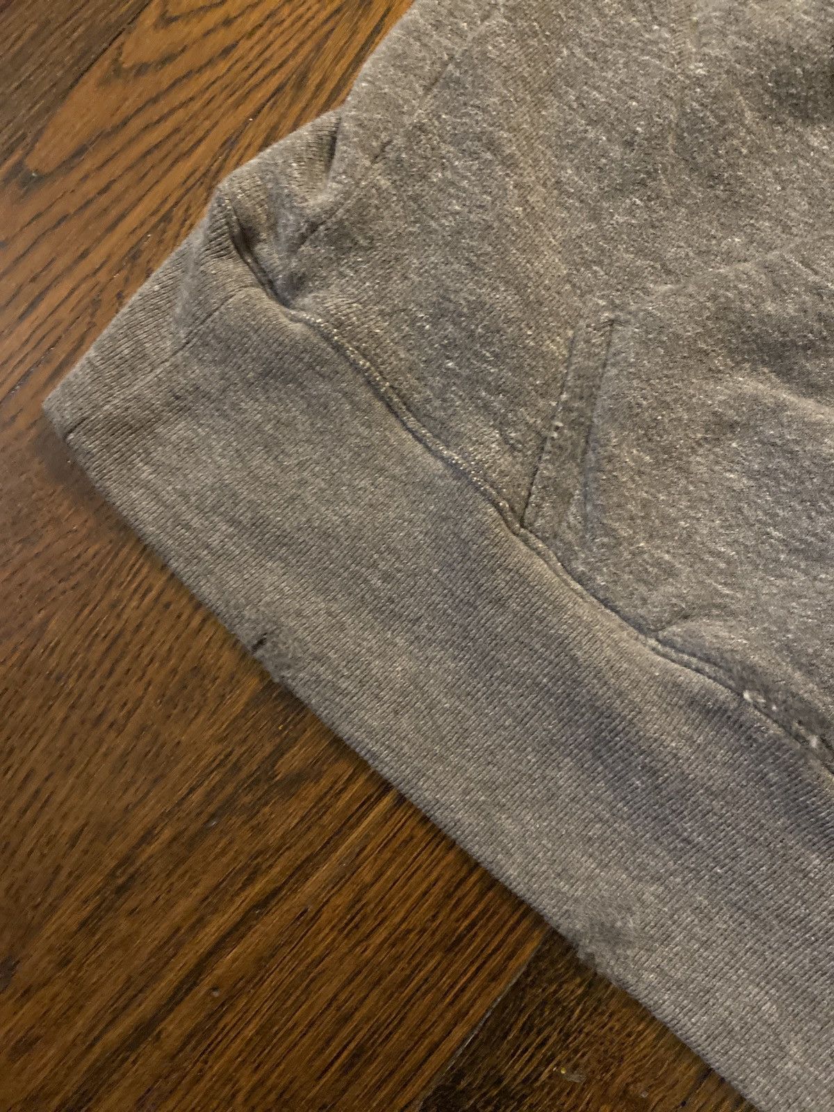 En Noir En Noir Hand Cut and Distressed Grey Sweater Size Medium Size US M / EU 48-50 / 2 - 6 Thumbnail