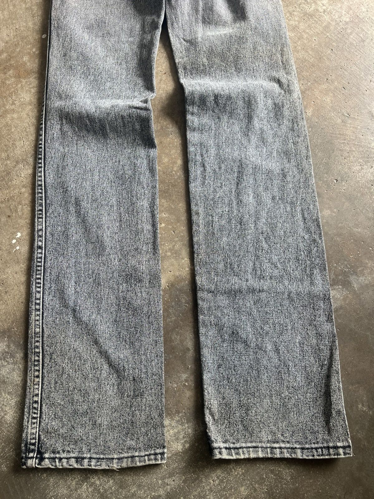 Wrangler VINTAGE WRANGLER GALACTIC WASH DISTRESSED DENIM JEANS Size US 28 / EU 44 - 20 Thumbnail