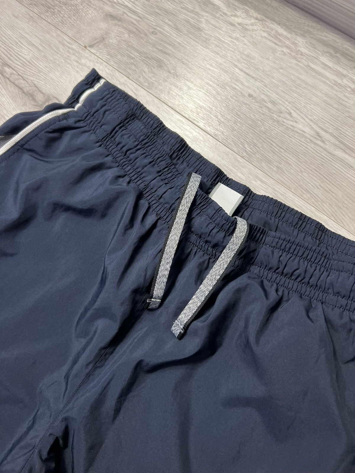 Nike × Vintage Vintage Nike Nylon Shorts Embroidered Swoosh Logo Size US 36 / EU 52 - 7 Thumbnail