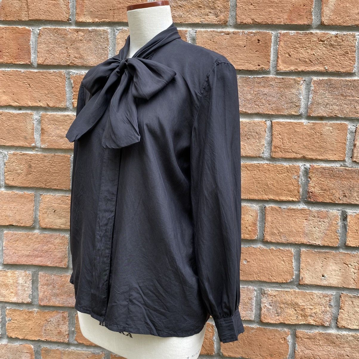 Givenchy GIVENCHY Black Long Sleeve Blouse with Tie Neck Size M / US 6-8 / IT 42-44 - 2 Thumbnail