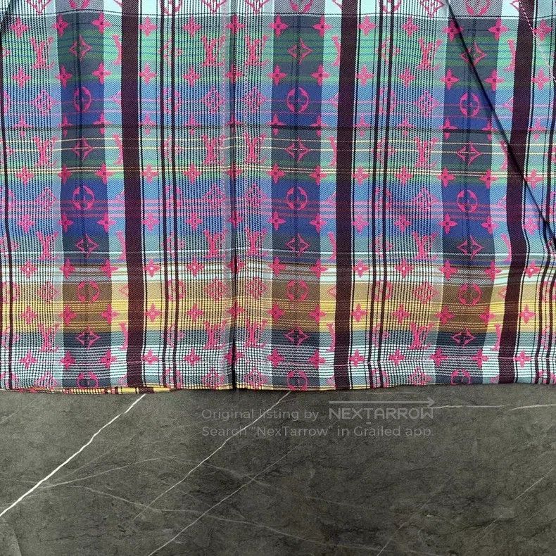 Louis Vuitton Louis Vuitton Colorful full-printed logo hooded jacket Size US L / EU 52-54 / 3 - 4 Thumbnail