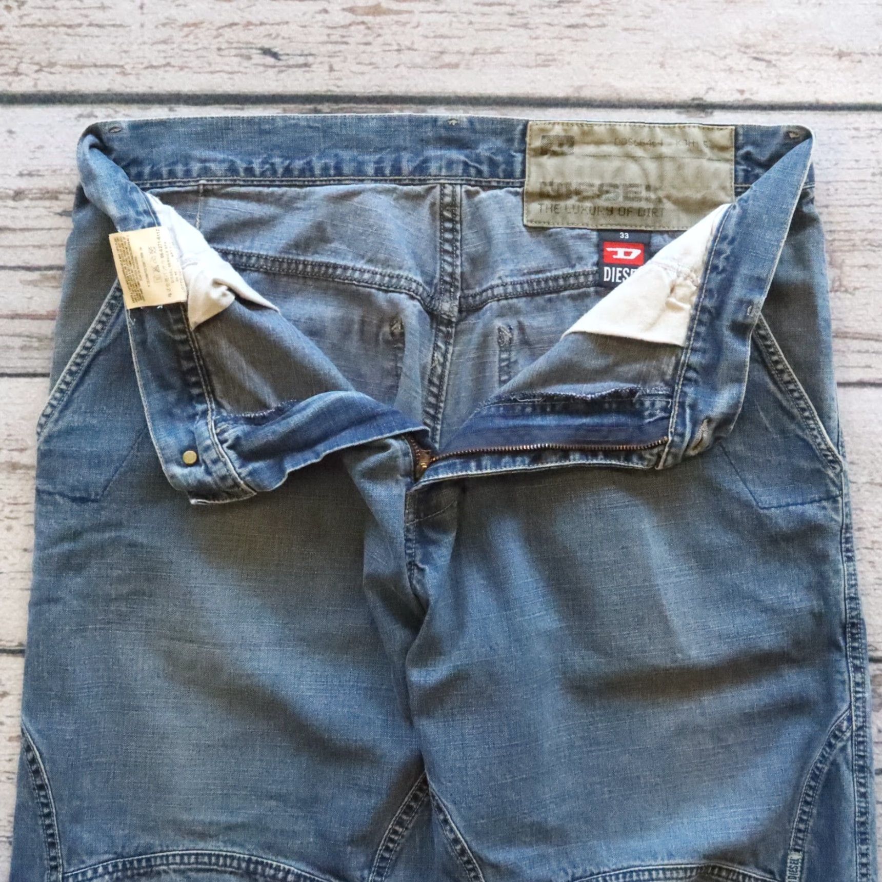 Diesel VINTAGE Diesel Jeans Baggy Denim 33 Blue 90s Mens Jeans Vintage 90s Diesel Denim Jeans Size 33 Men Baggy Blue 90s Size US 33 - 4 Thumbnail