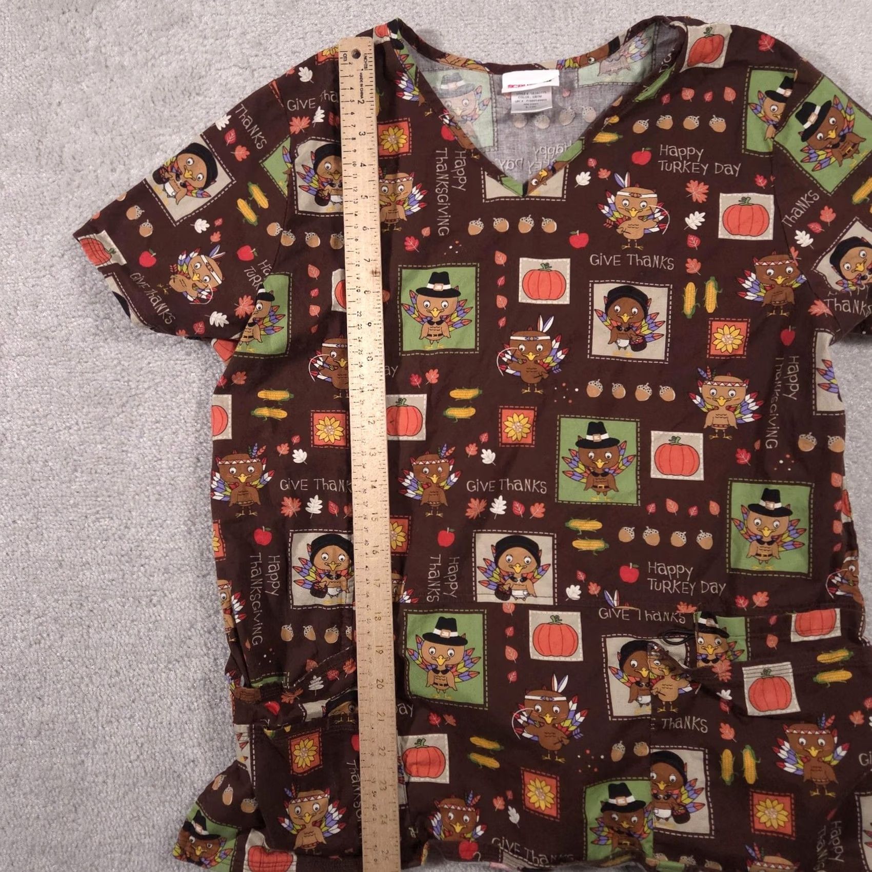 Vintage ScrubTop Womens Large Brown Thanksgiving Turkey Print Nursing Medical V-Neck Short Sleeve Pockets Tunic ScrubStar Size L / US 10 / IT 46 - 6 Thumbnail