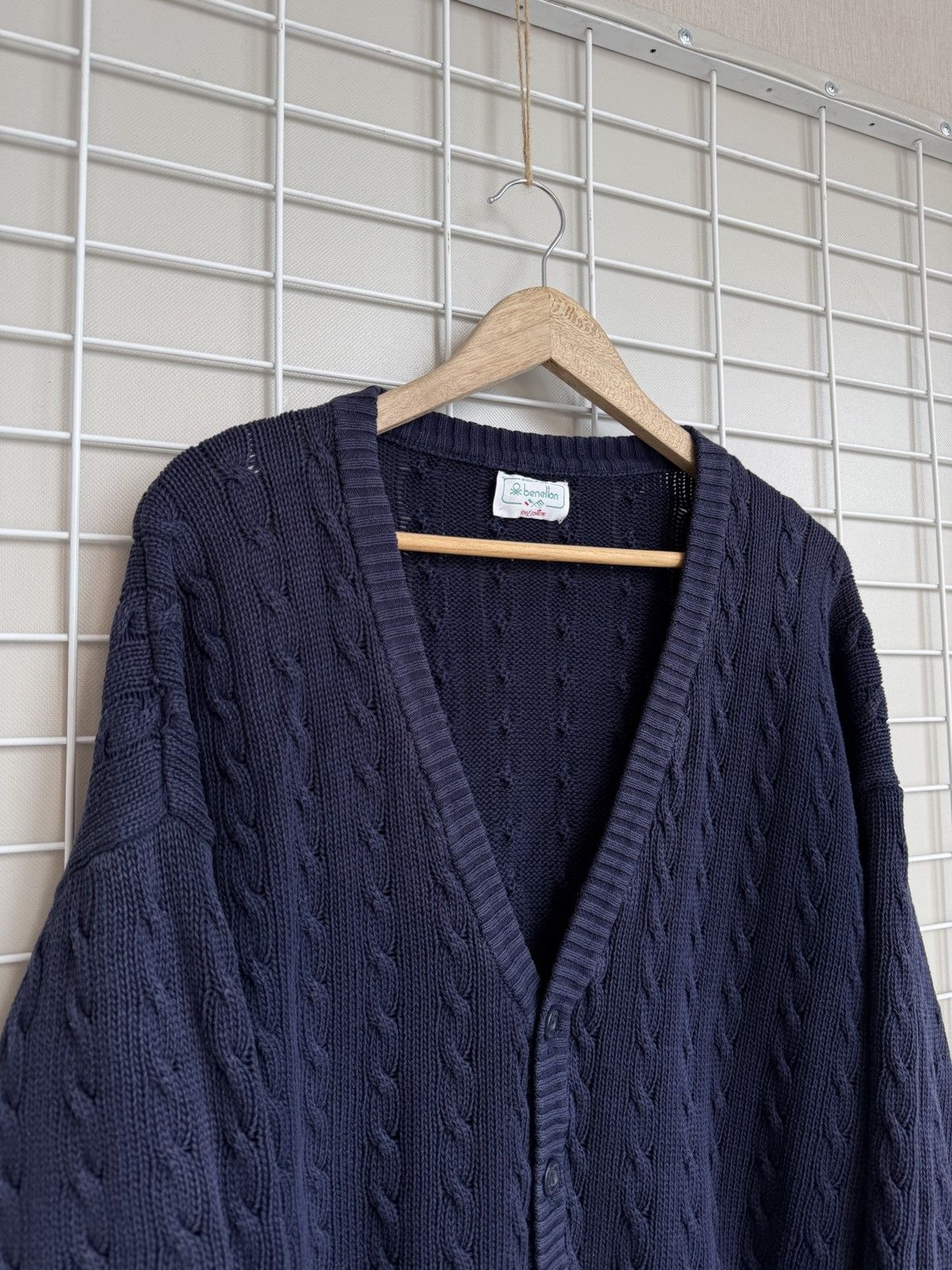 Benetton Benetton Cable Knit V-Neck Cardigan Mens Size L/XL Vintage Size US XL / EU 56 / 4 - 3 Thumbnail