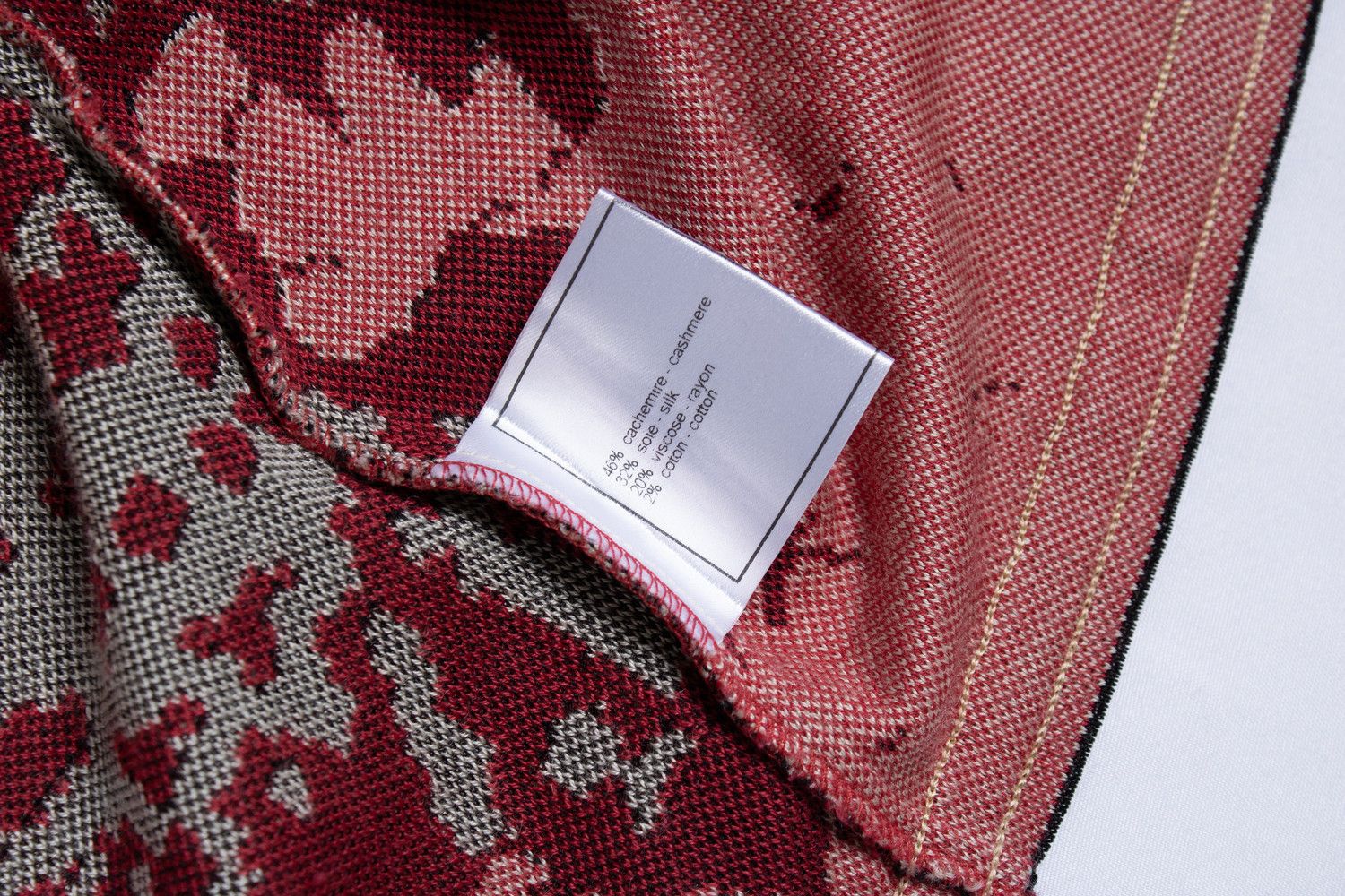 Chanel Chanel, silk and cashmere floral printed cardigan Size S / US 4 / IT 40 - 10 Thumbnail