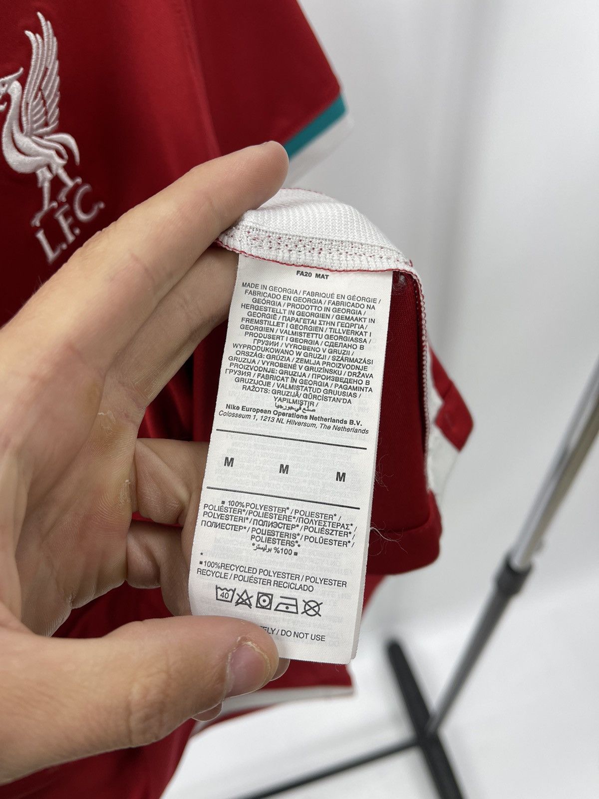 Nike NIKE LIVERPOOL 2020 2021 HOME FOOTBALL SHIRT SOCCER MENS M Size US M / EU 48-50 / 2 - 6 Thumbnail