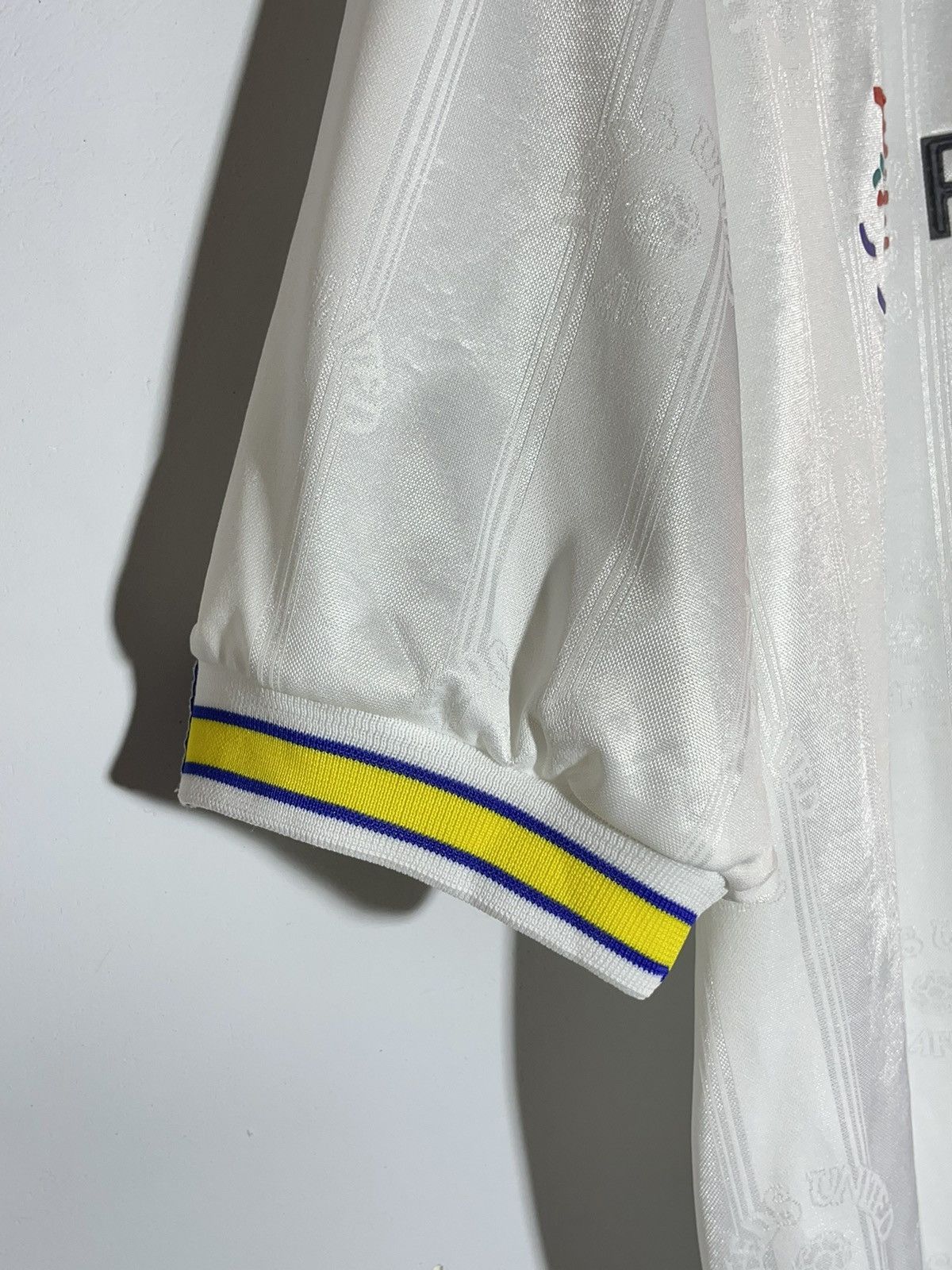 Puma × Vintage Leeds United Puma 1996/98 Vintage Football Shirt Size US XL / EU 56 / 4 - 10 Thumbnail