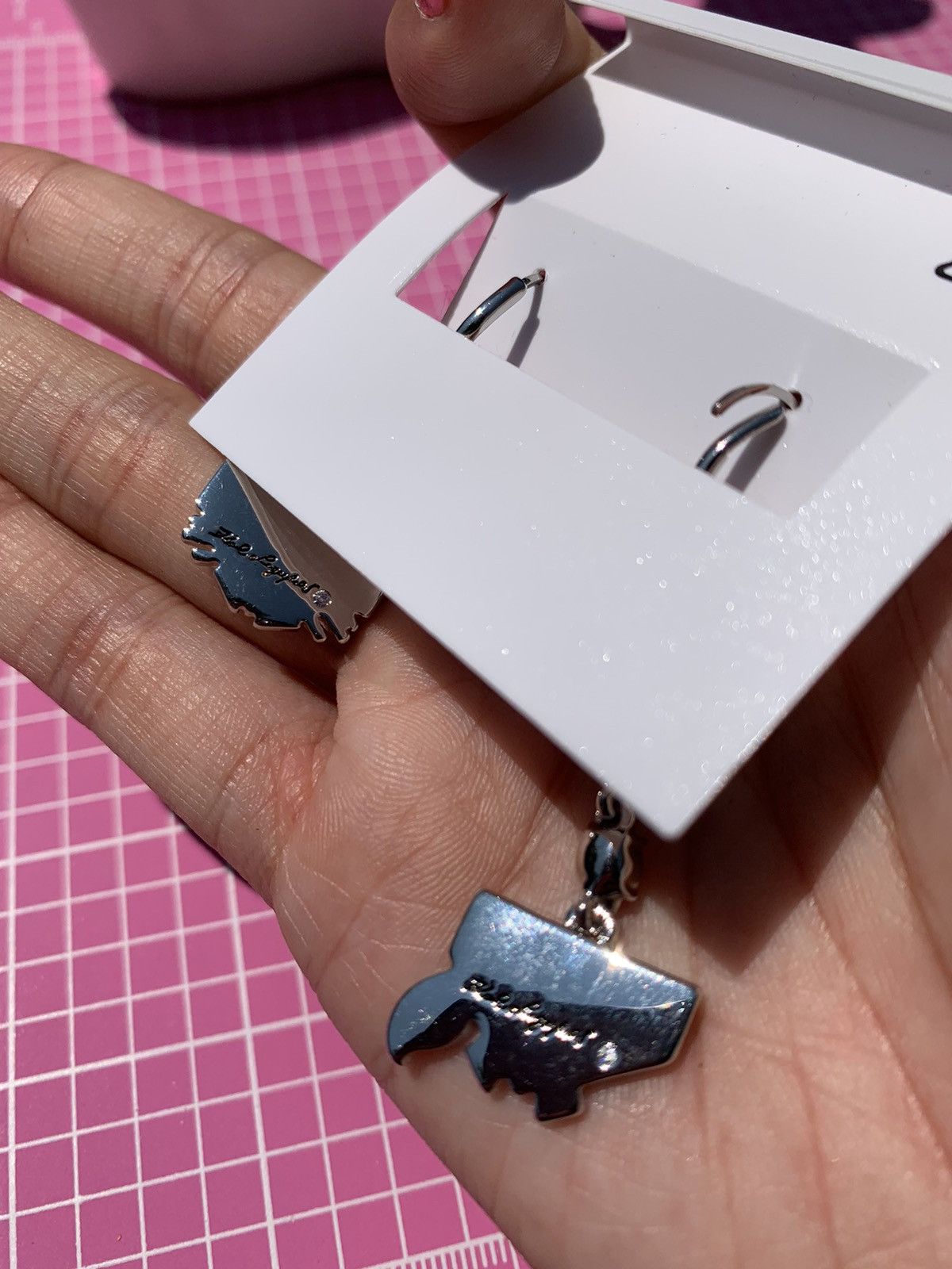 Karl Lagerfeld KARL LAGERFELD PARIS mismatched drop earrings level back NWT Size ONE SIZE - 5 Thumbnail