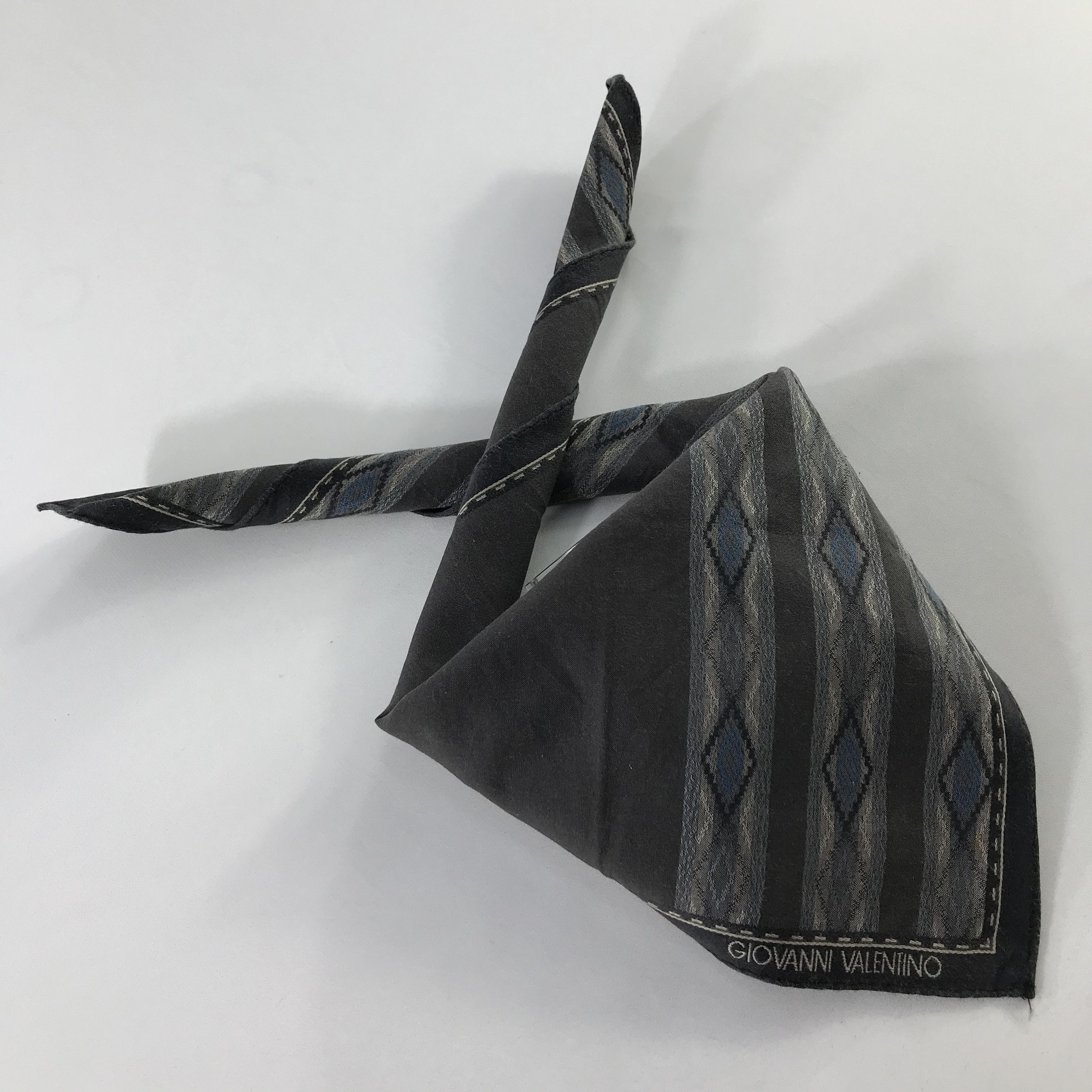 Giovanni Valentino × Vintage Giovanni Valentino Bandana / Handkerchief/Neckerchief -S1161 Size ONE SIZE - 4 Thumbnail