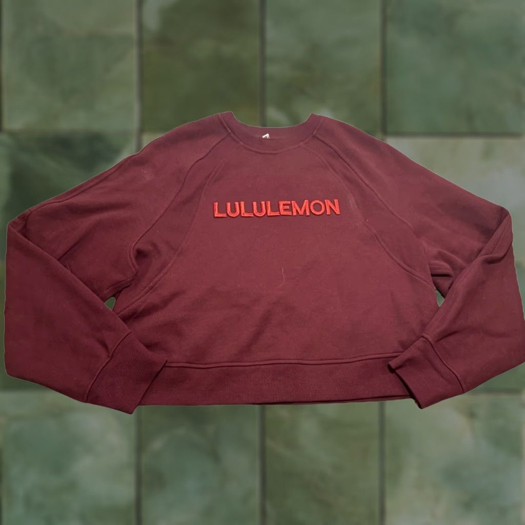 Lululemon Lululemon Scuba Sweatshirt Burgundy M/L Women Pullover Crew Neck Oversized Logo Sequin? Size M / US 6-8 / IT 42-44 - 1 Thumbnail