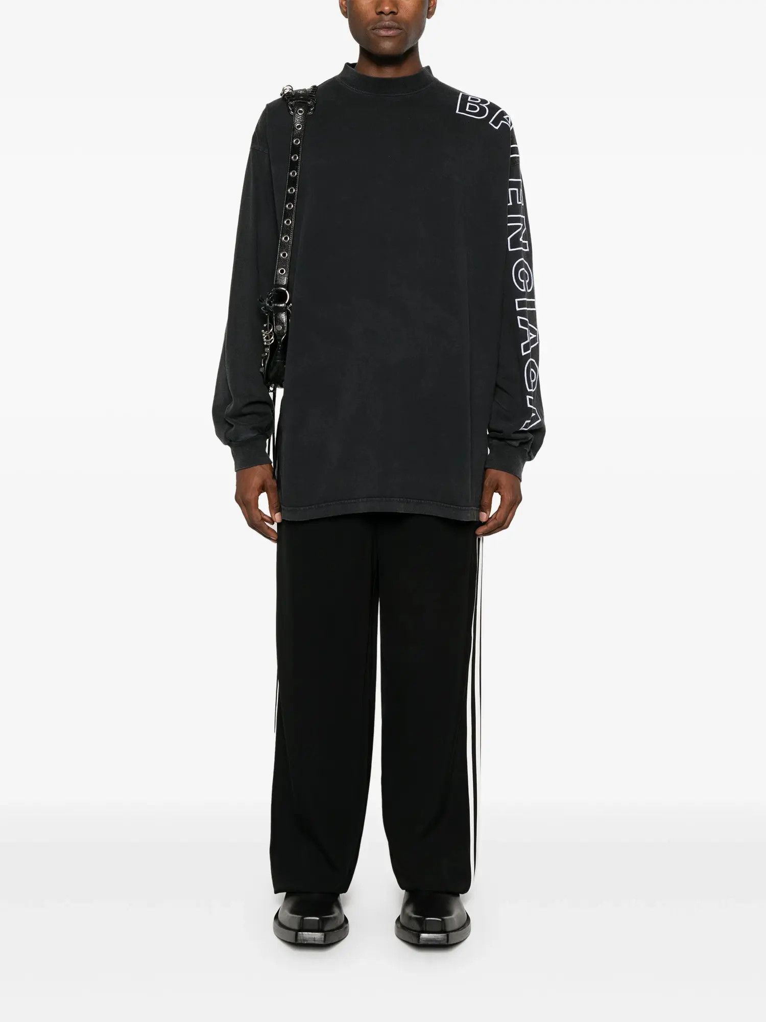 Balenciaga o1la1rc1a0625 Large Fit Long Sleeve T-Shirt Oversized Black Size US XL / EU 56 / 4 - 2 Thumbnail