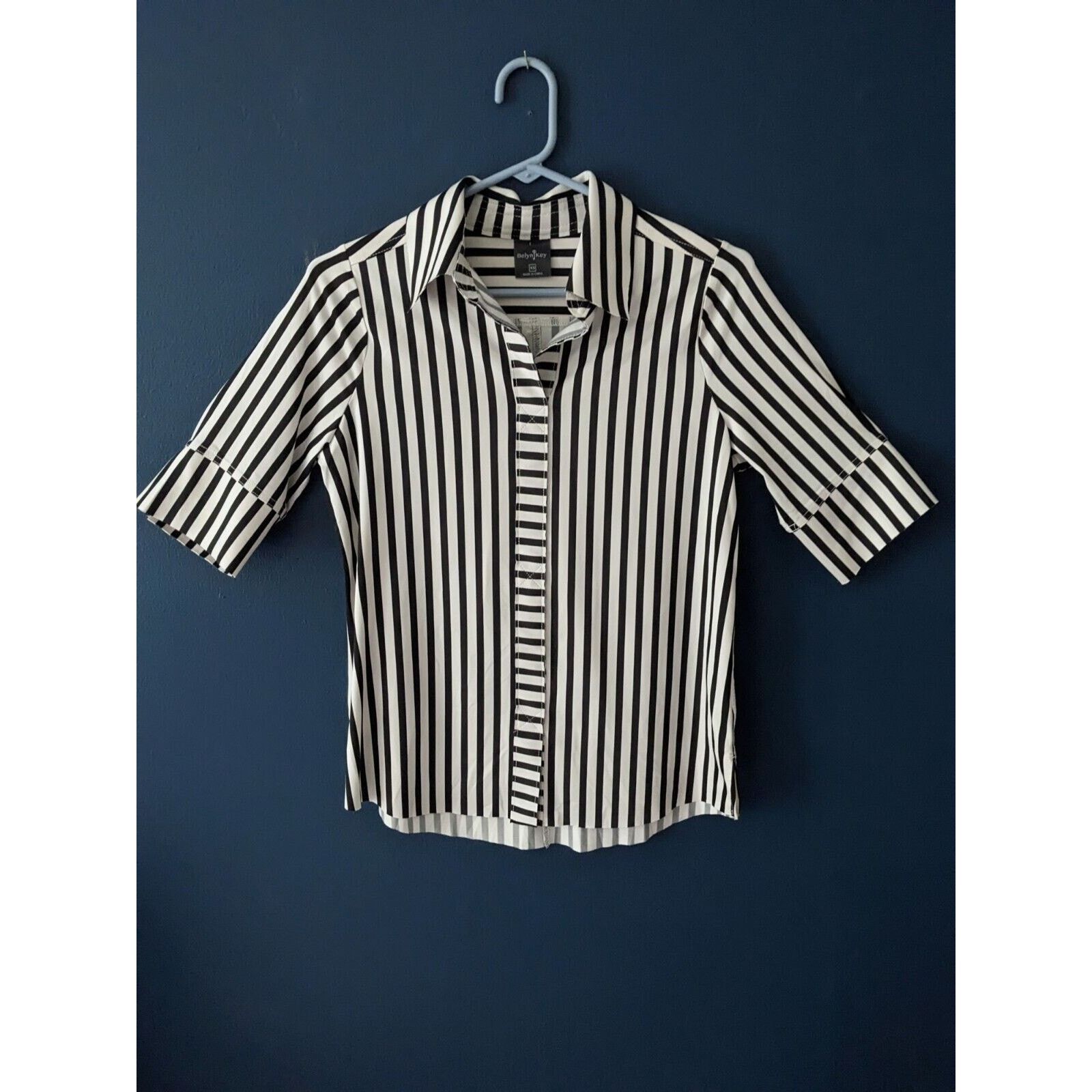 Hilditch & Key Belyn Striped Short Sleeve Stretchy Sport Shirt XS Size XS / US 0-2 / IT 36-38 - 1 Thumbnail