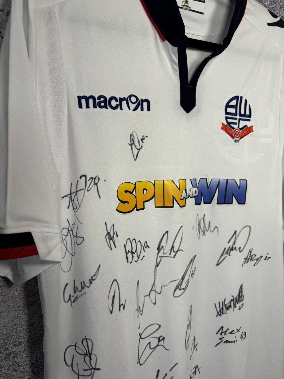 Macron × Vintage Vintage Bolton Wanderers 2016/17 Macron Soccer Jersey Size US XL / EU 56 / 4 - 7 Thumbnail