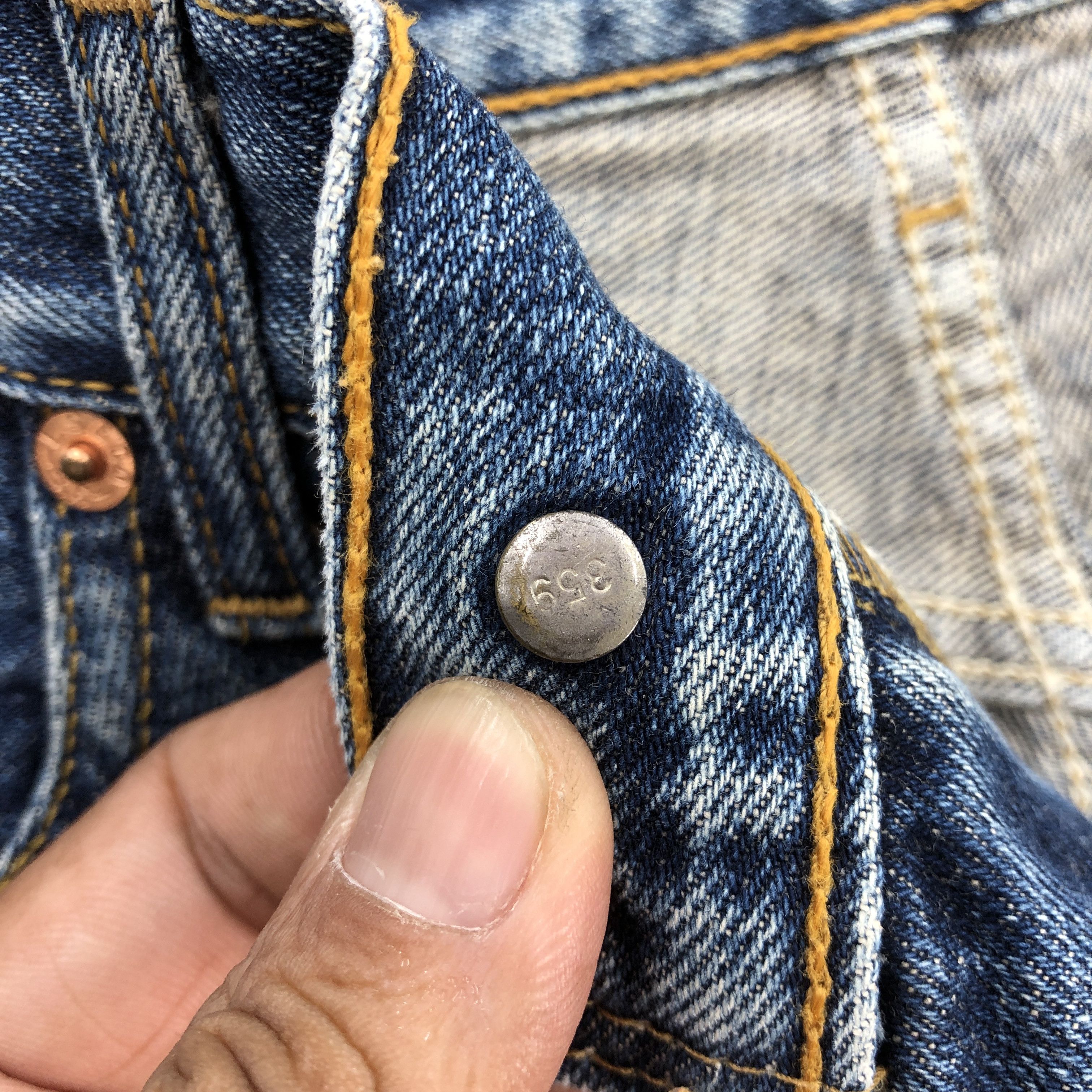 Levi's Vintage 90s Levis 557 Jeans Levi's Stone Wash Faded Denim Size 28" / US 6 / IT 42 - 7 Thumbnail